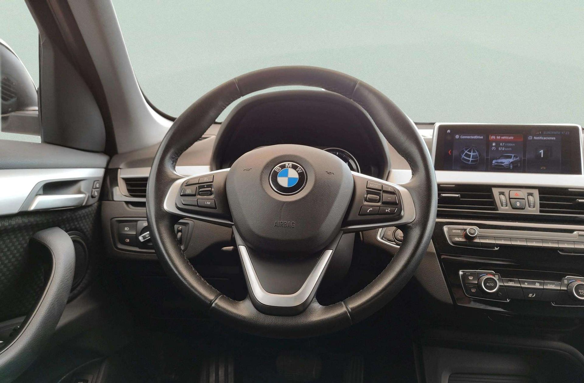 BMW X1 sDrive16d Business - foto 26