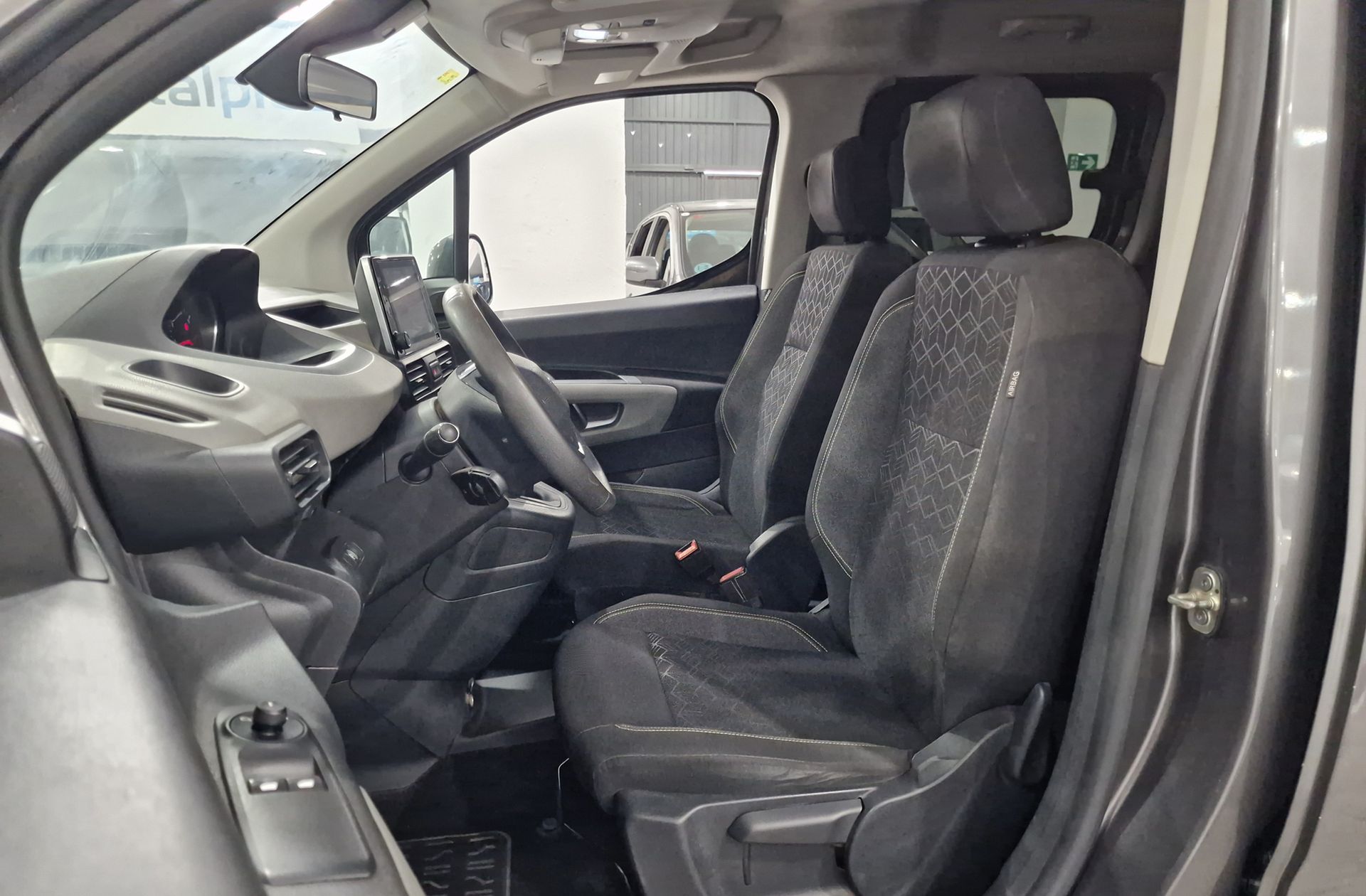 Peugeot Rifter BlueHDi 130 Active Standard - foto 11