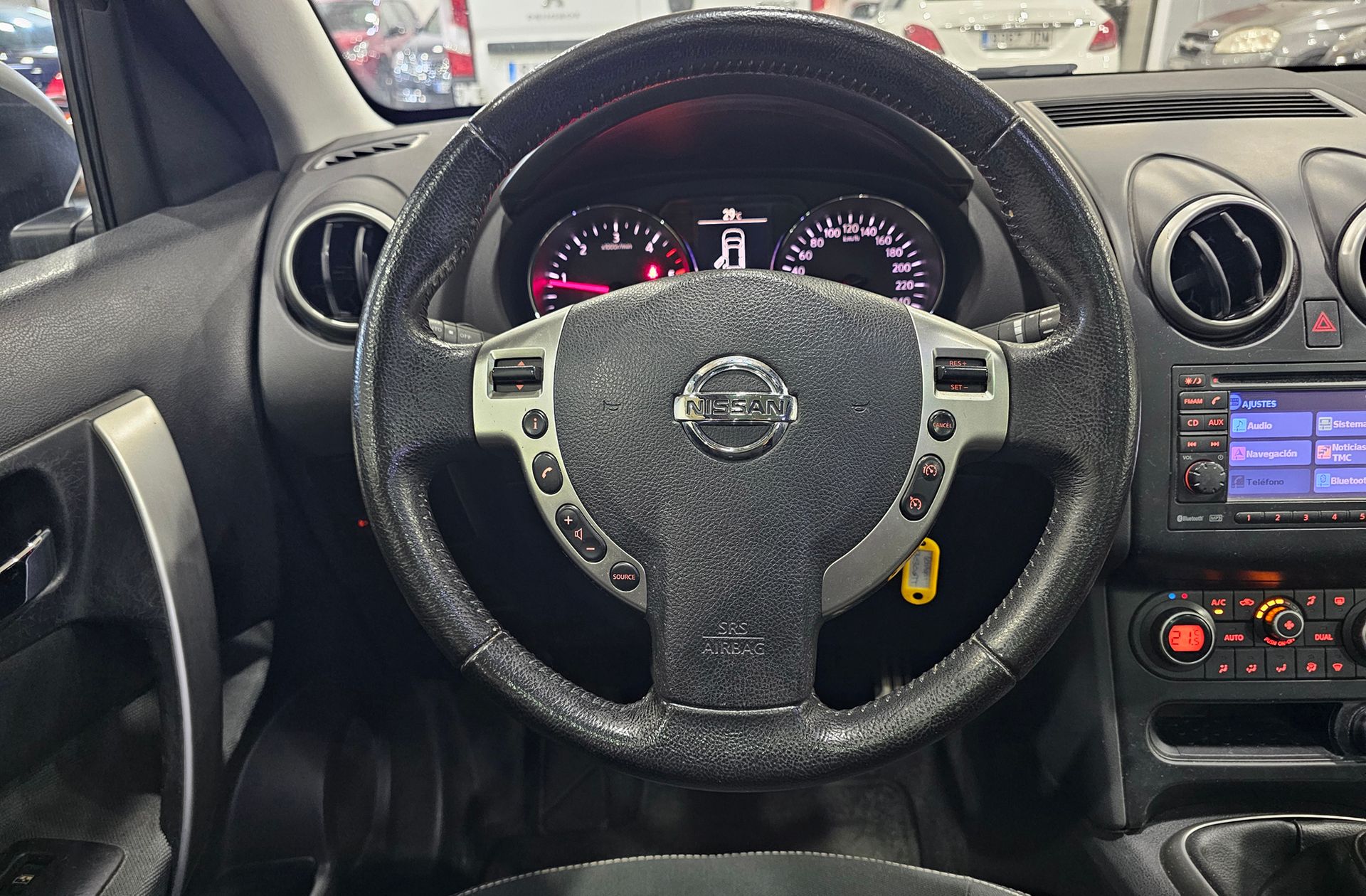 Nissan Qashqai 1.5 dCi Tekna Sport 4x2 - foto 21