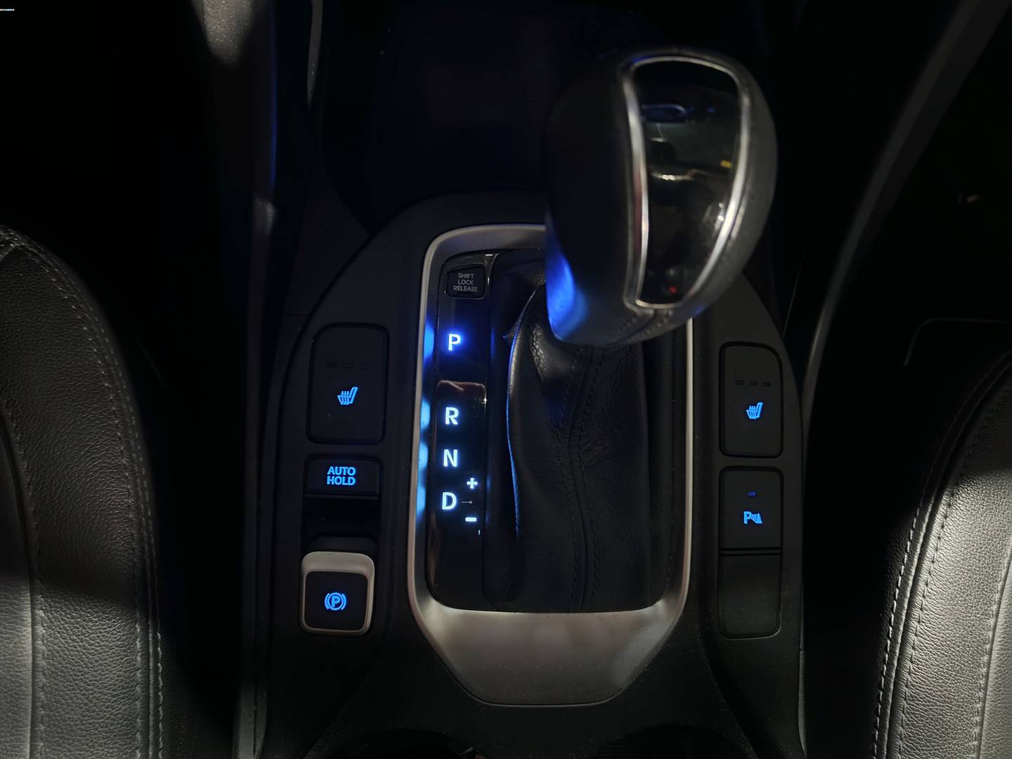 Foto Hyundai Santa Fe Hyundai Santa Fe 2.2 CRDI Tecno 4x2 Auto (200 CV) 7 Plazas