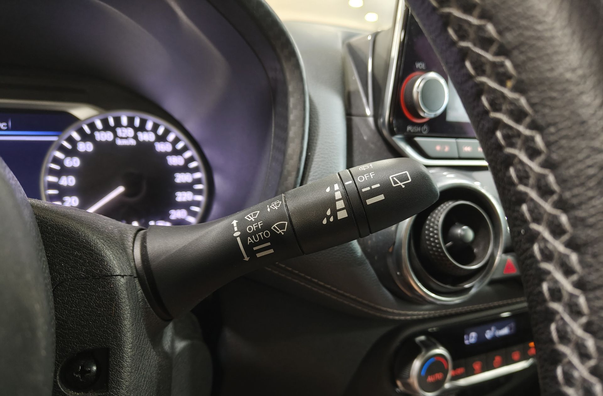 Nissan Juke DIG-T N-Connecta 4x2 DCT - foto 29