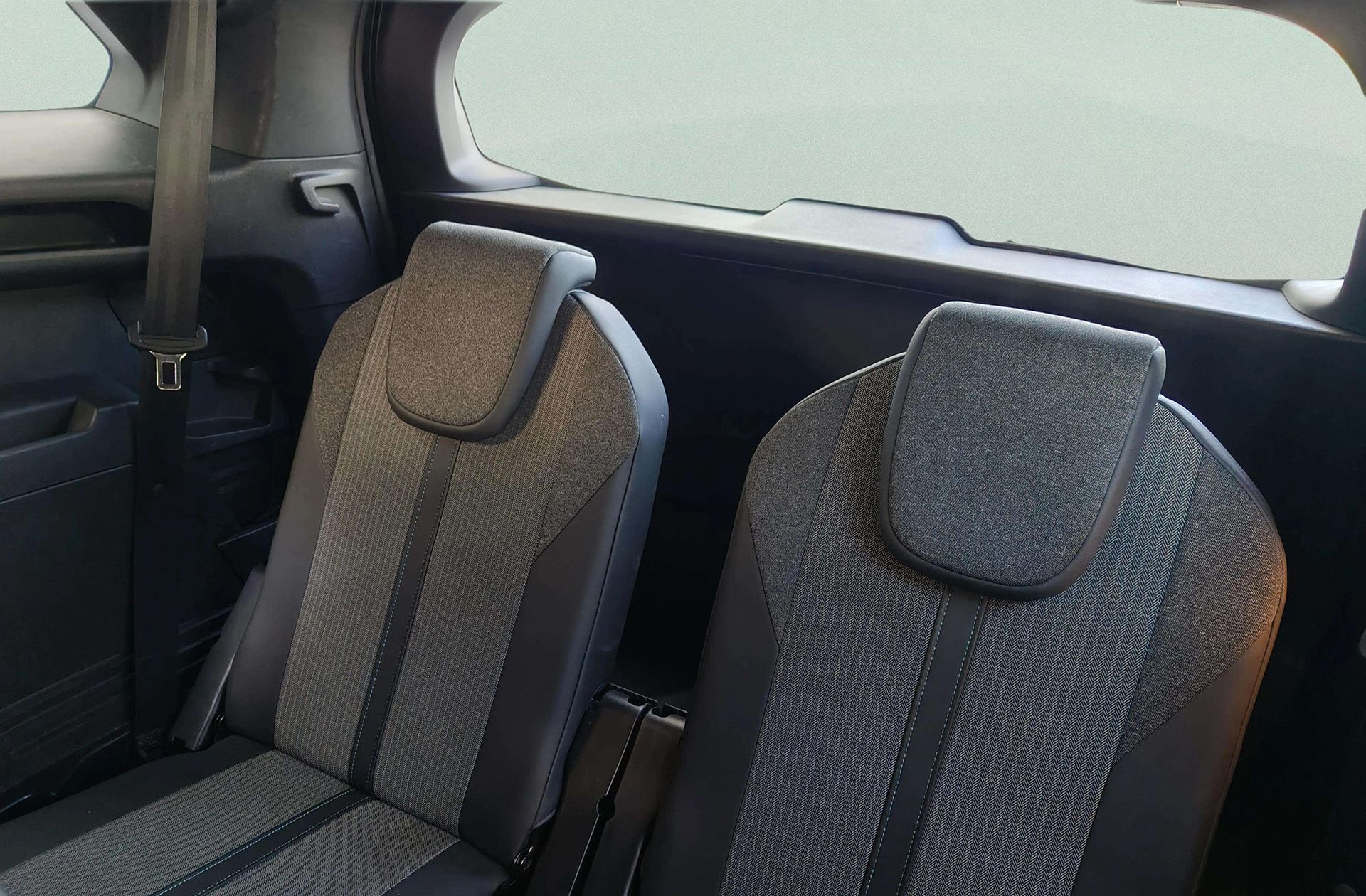 Peugeot 5008 1.2 Allure Pack eDCS6 - foto 6