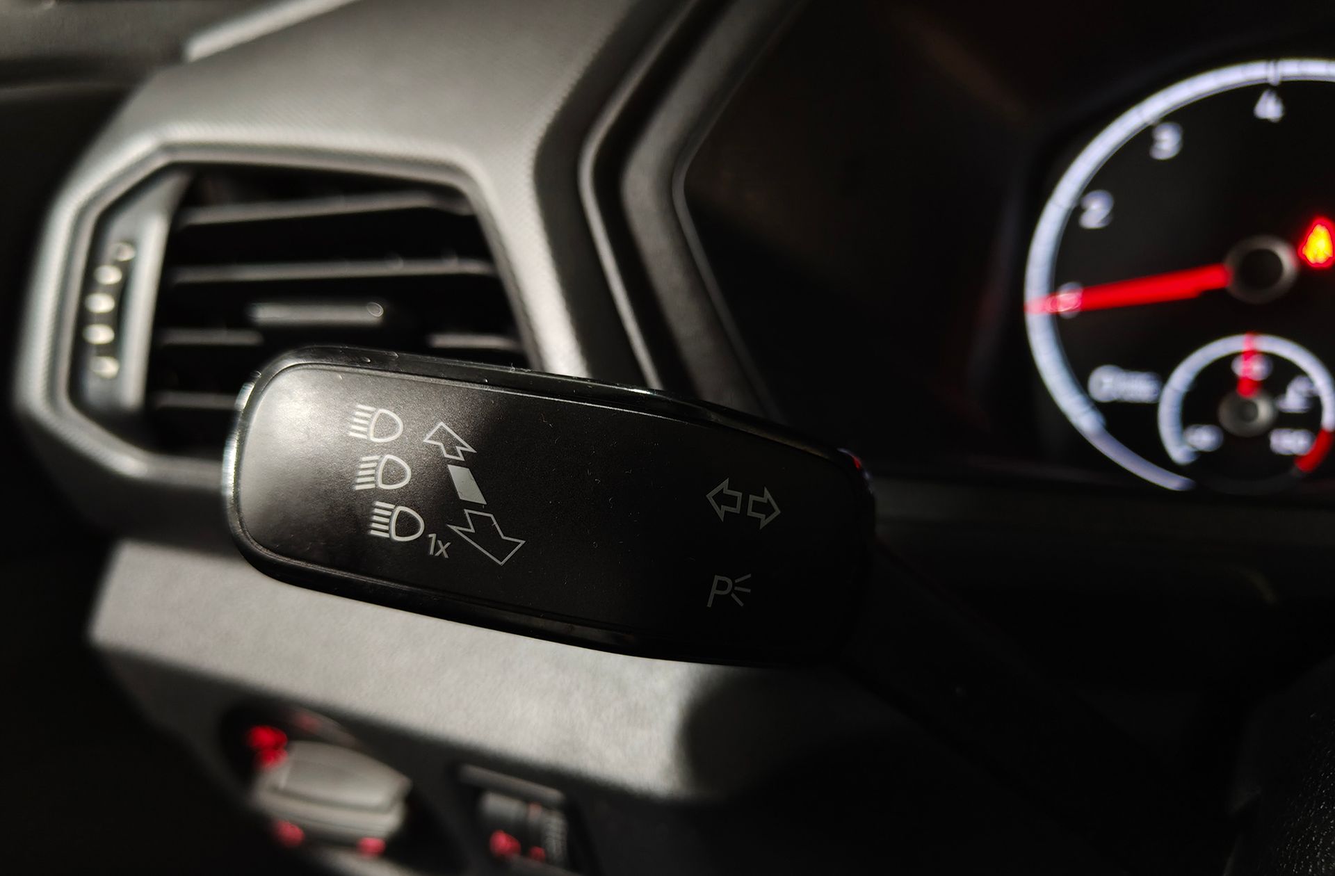 Volkswagen T-Cross Edition 1.0 TSI - foto 24