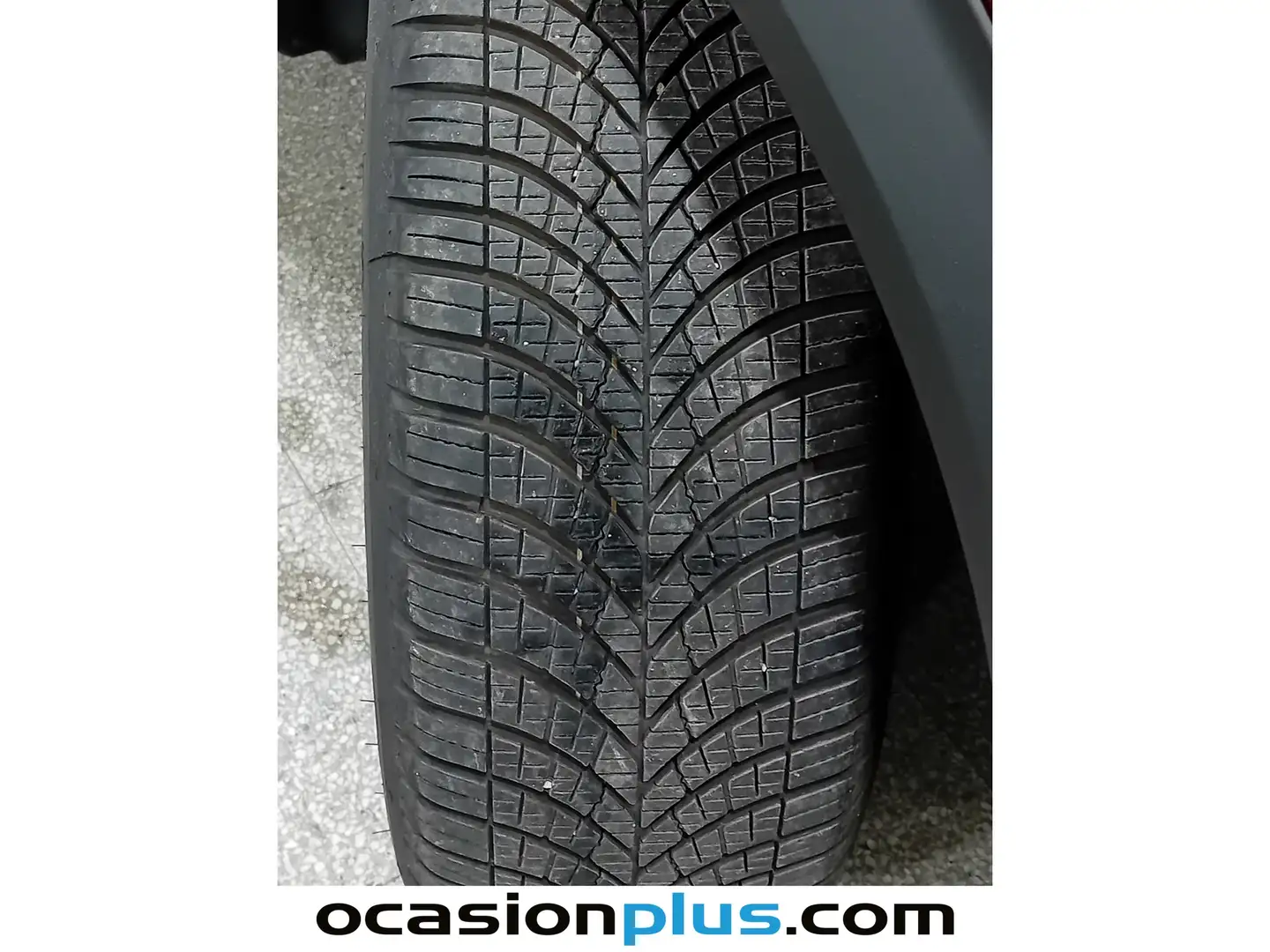 Foto Peugeot 2008 Peugeot 2008 Allure Hybrid eDCS6 (145 CV)