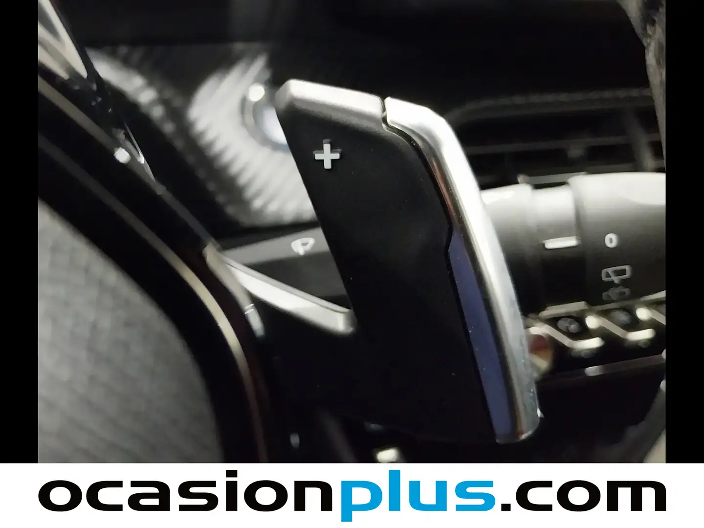 Foto Peugeot 2008 Peugeot 2008 PureTech 130 S&S Allure Pack EAT8 (130 CV)