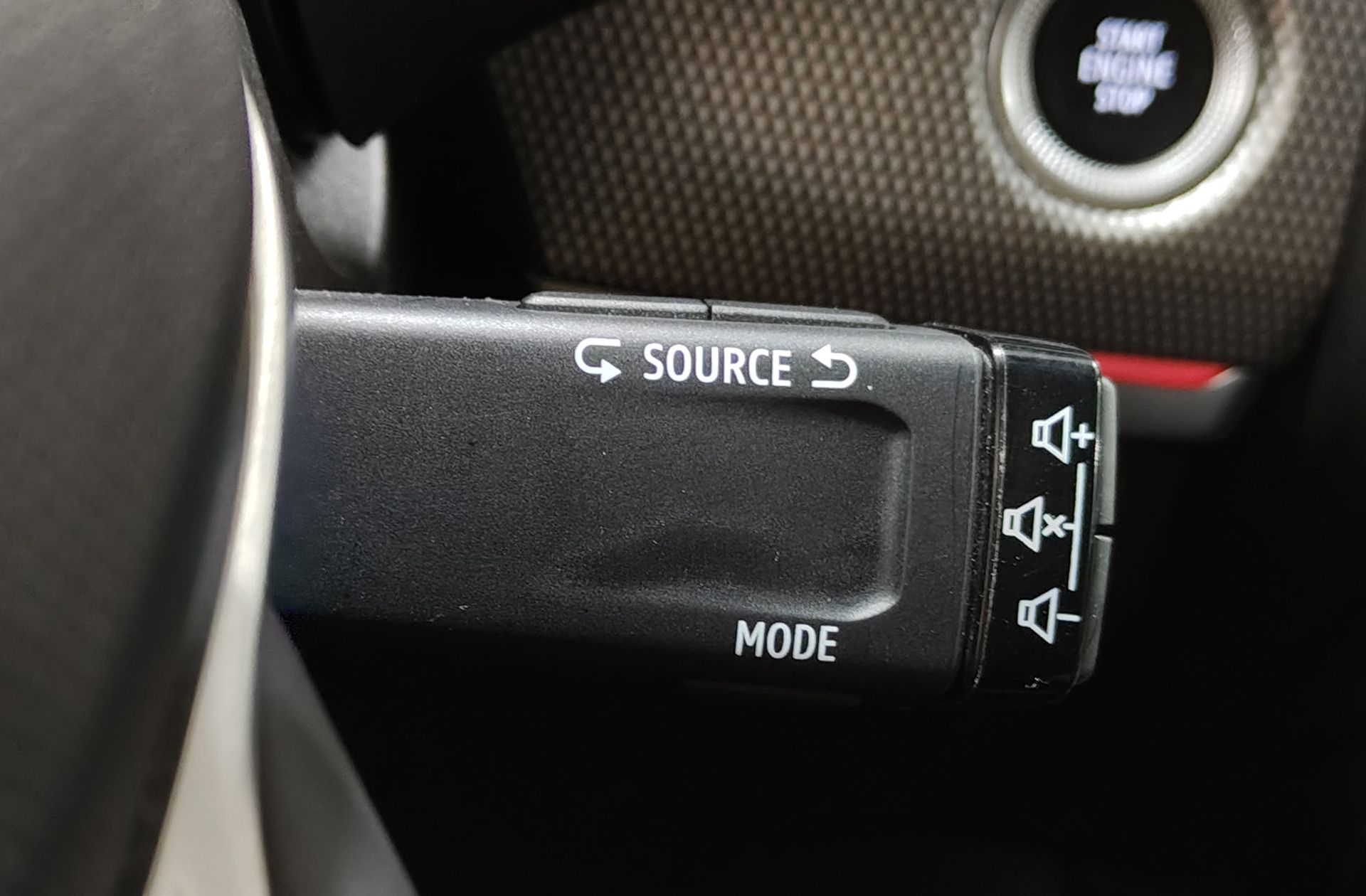 Renault Arkana Techno TCe 140 Mild hybrid EDC - foto 32