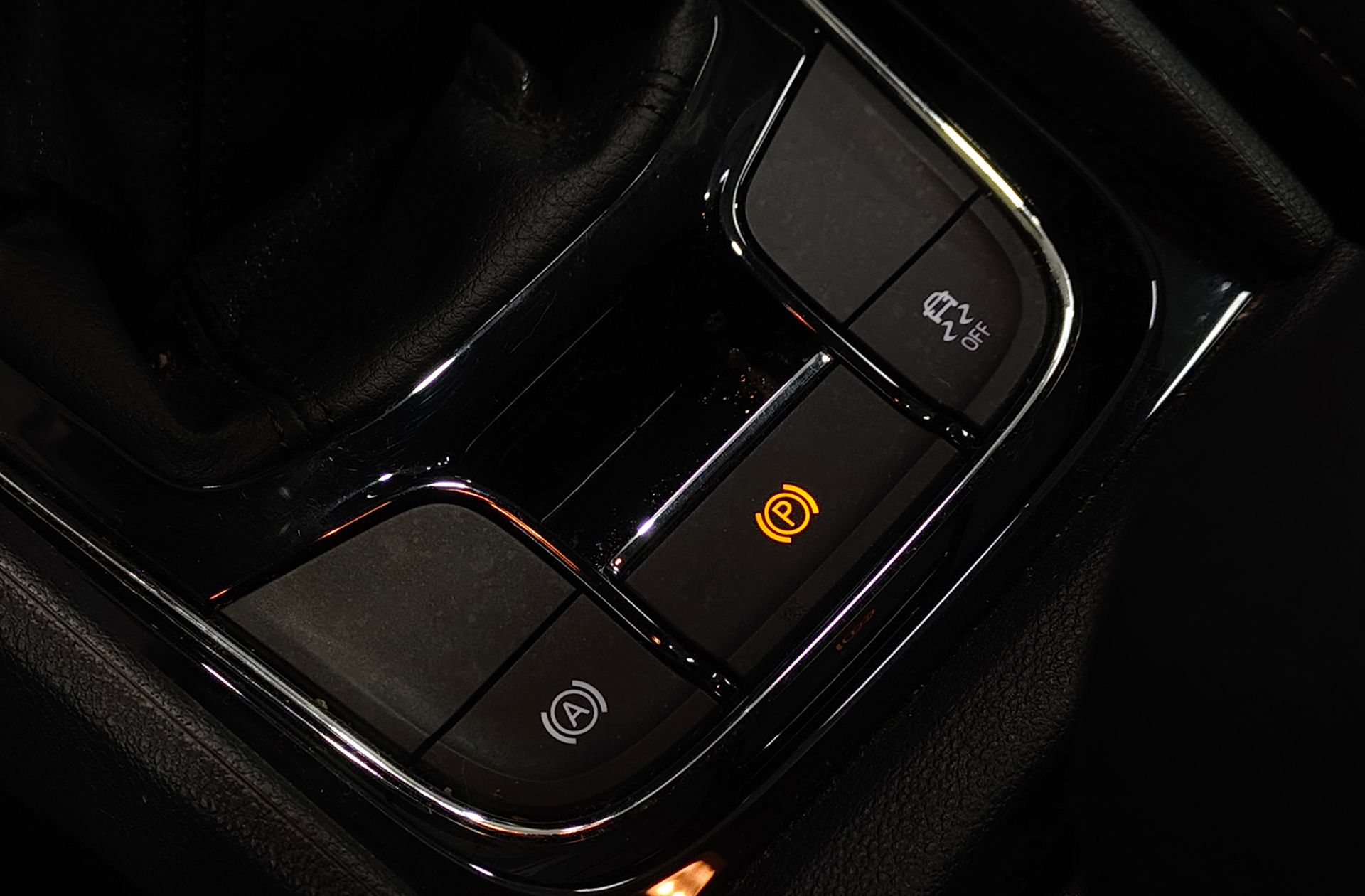 Škoda Karoq 1.0 TSI Selection - foto 28