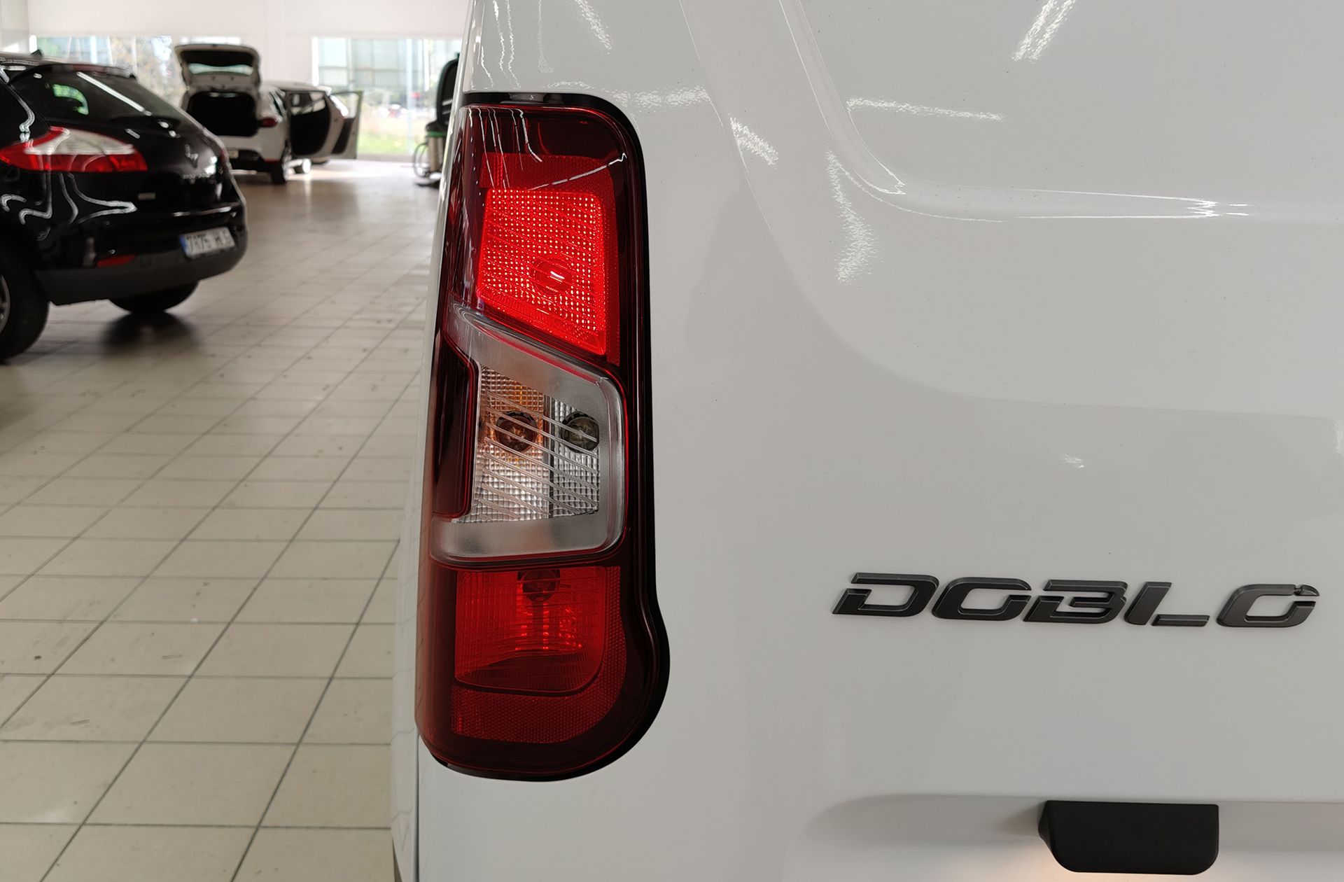 Fiat Doblò Furgon Furgon BlueHDi M - foto 17