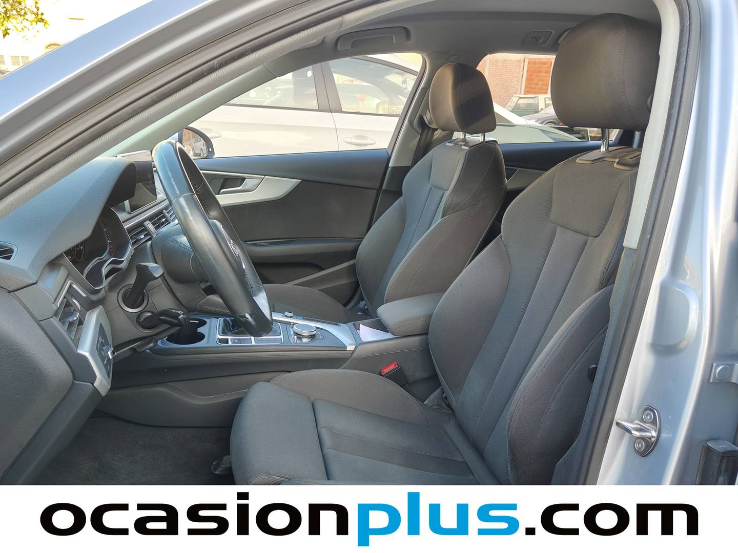 Foto Audi A4 Audi A4 Avant S line edition 2.0 TDI (150 CV)