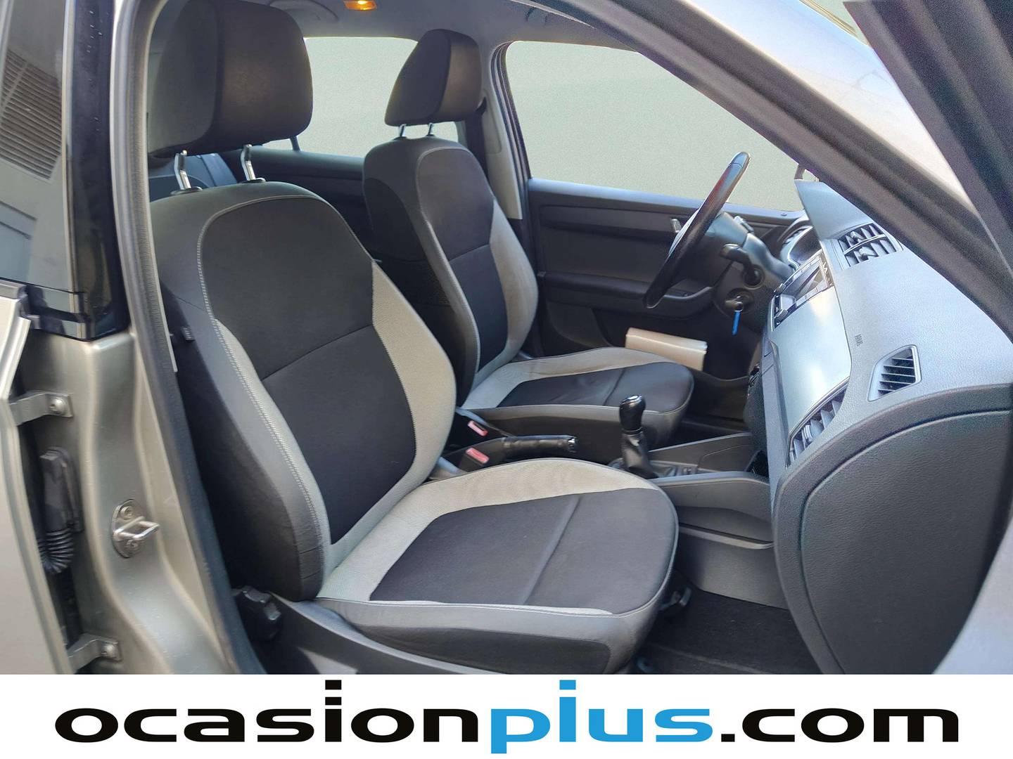 Skoda Fabia Skoda Fabia 1.0 MPI Business (75 CV) manual