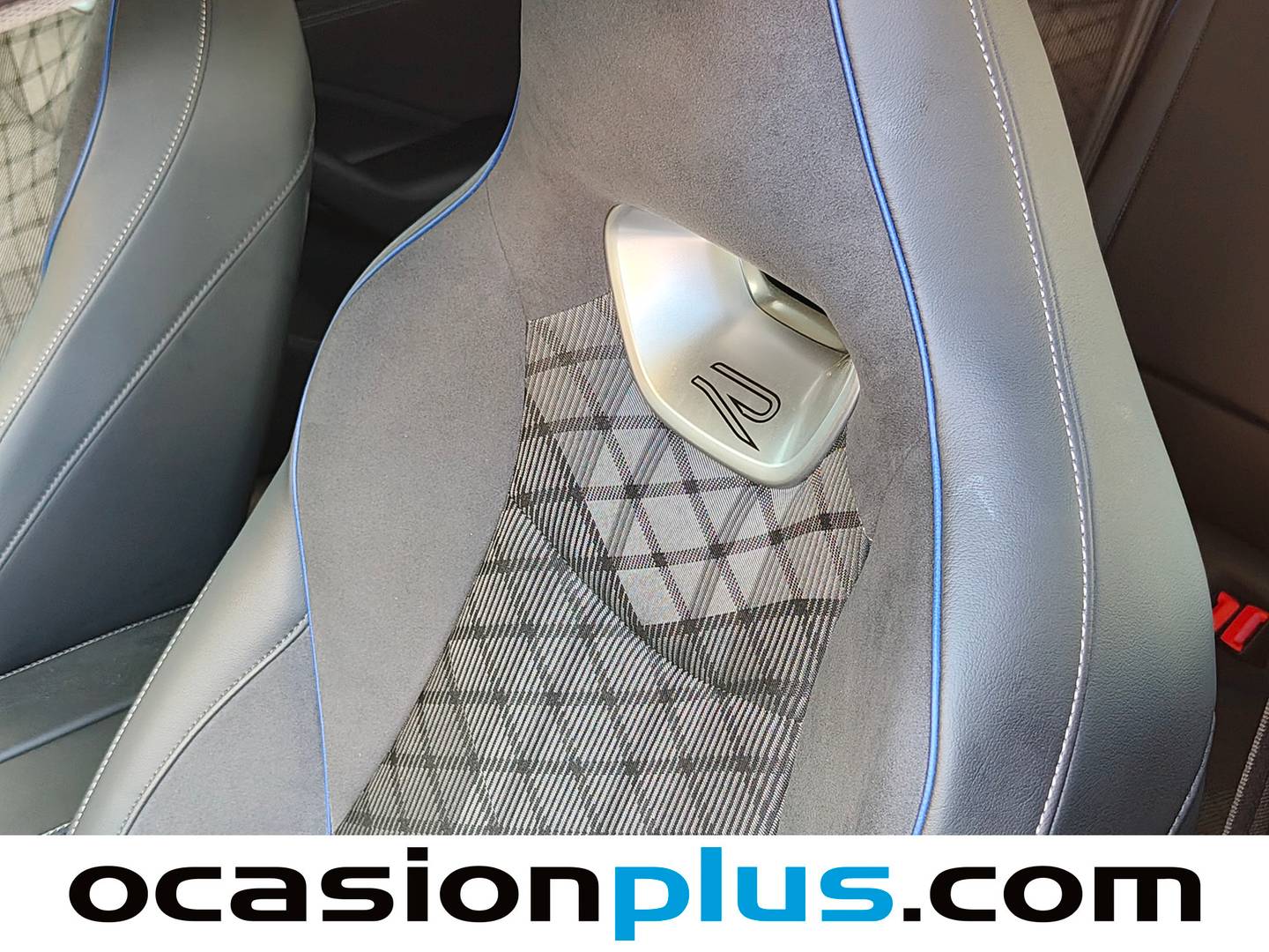 Extras y acabados del Volkswagen Passat Volkswagen Passat Variant R-Line 2.0 TDI (150 CV) DSG