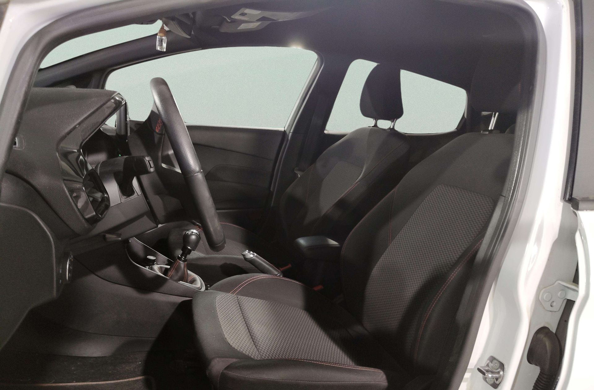 Ford Fiesta 1.0 EcoBoost MHEV ST-Line - foto 12