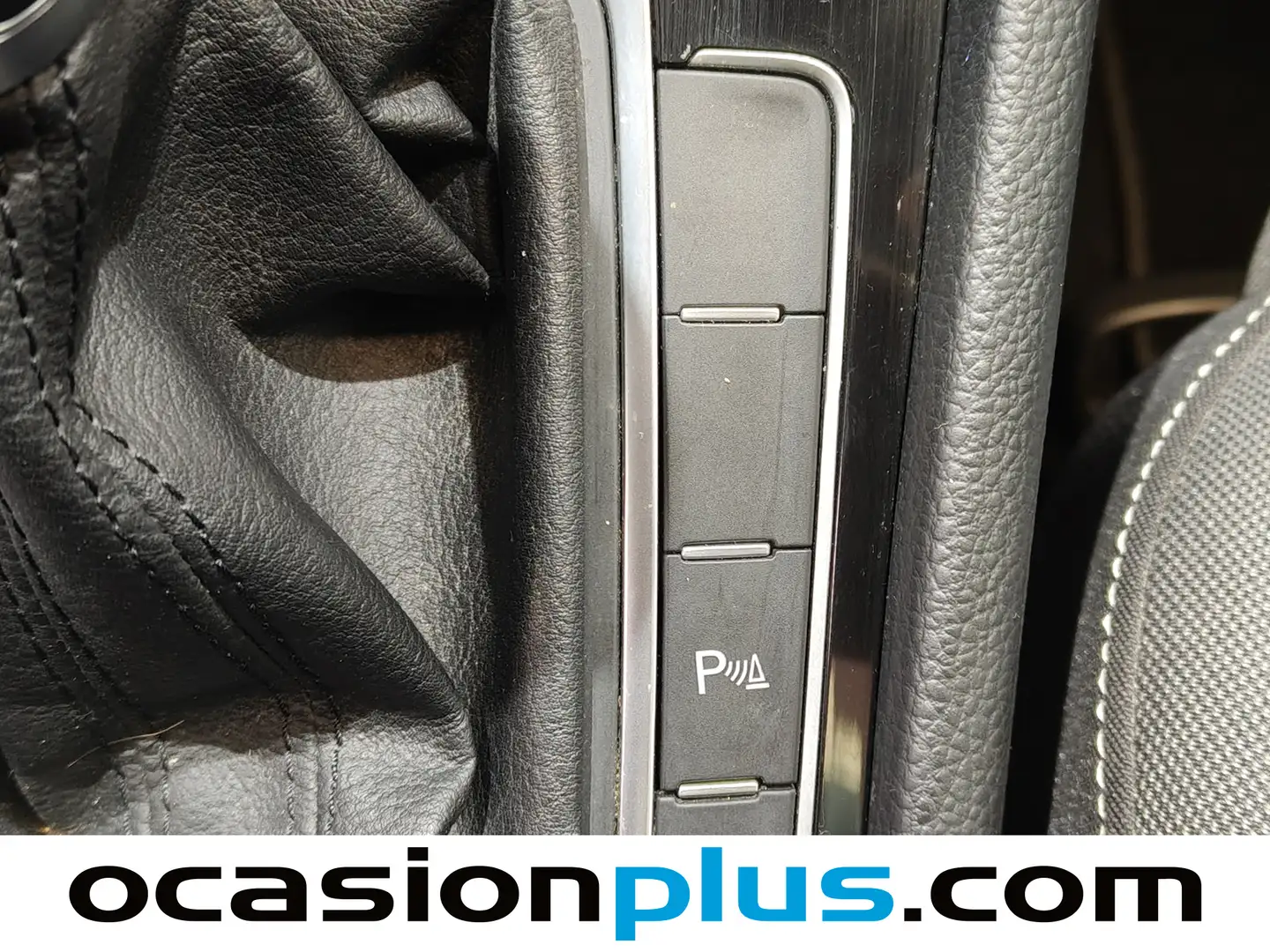 Foto Volkswagen Golf Volkswagen Golf Sport 1.4 TSI BMT ACT Tech (150 CV) DSG Pack R-Line