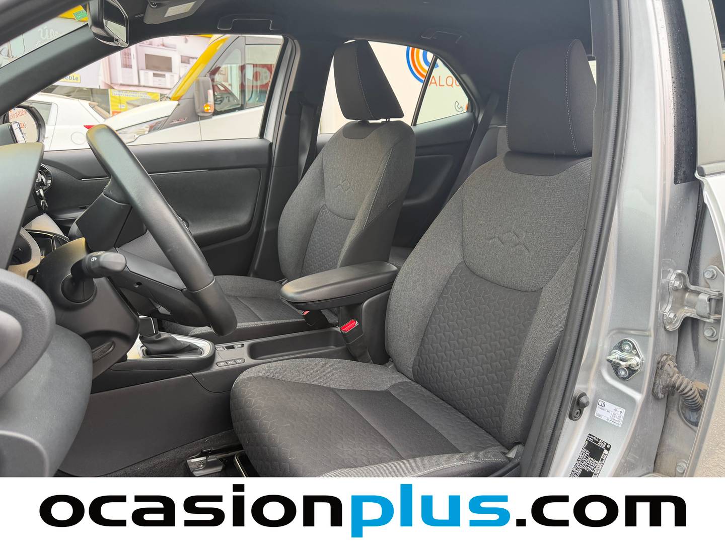 Foto asientos delanteros Toyota Yaris Cross Toyota Yaris Cross 120H Active Tech 85 kW (116 CV)