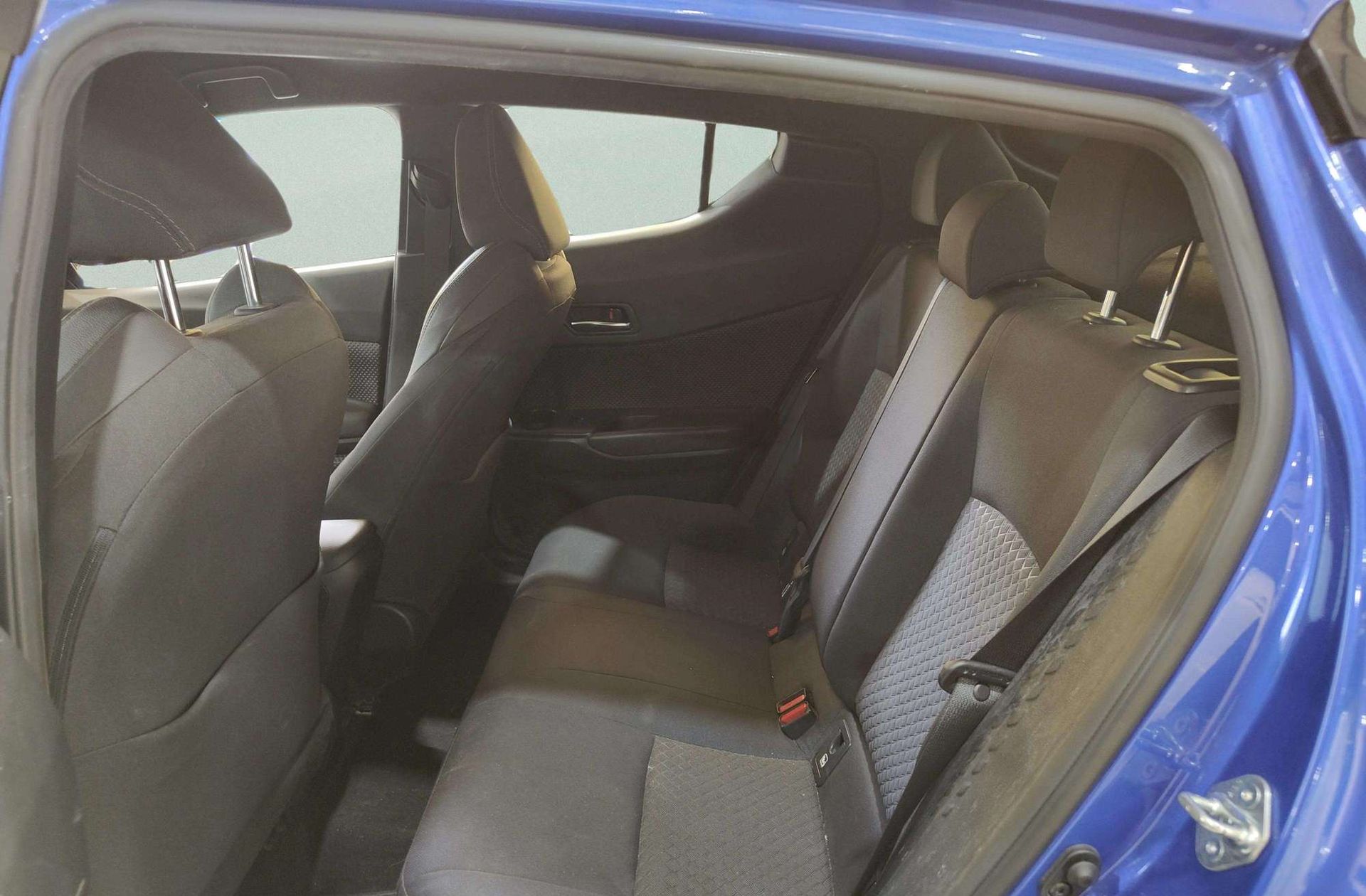 Toyota C-HR 1.8 125H Advance - foto 12
