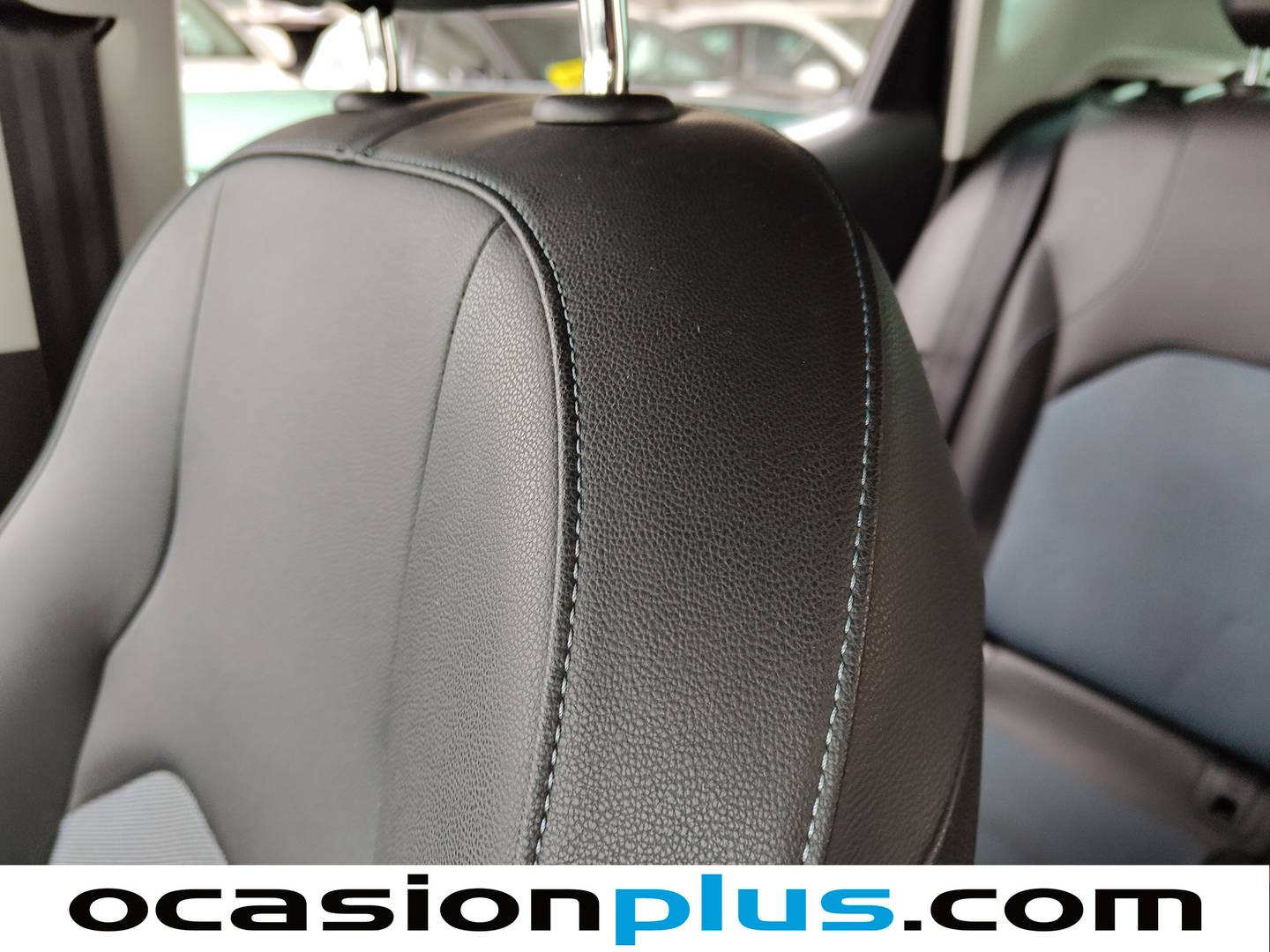 Extras y acabados del Seat León Seat León 1.2 TSI S&S Style Connect (110 CV)