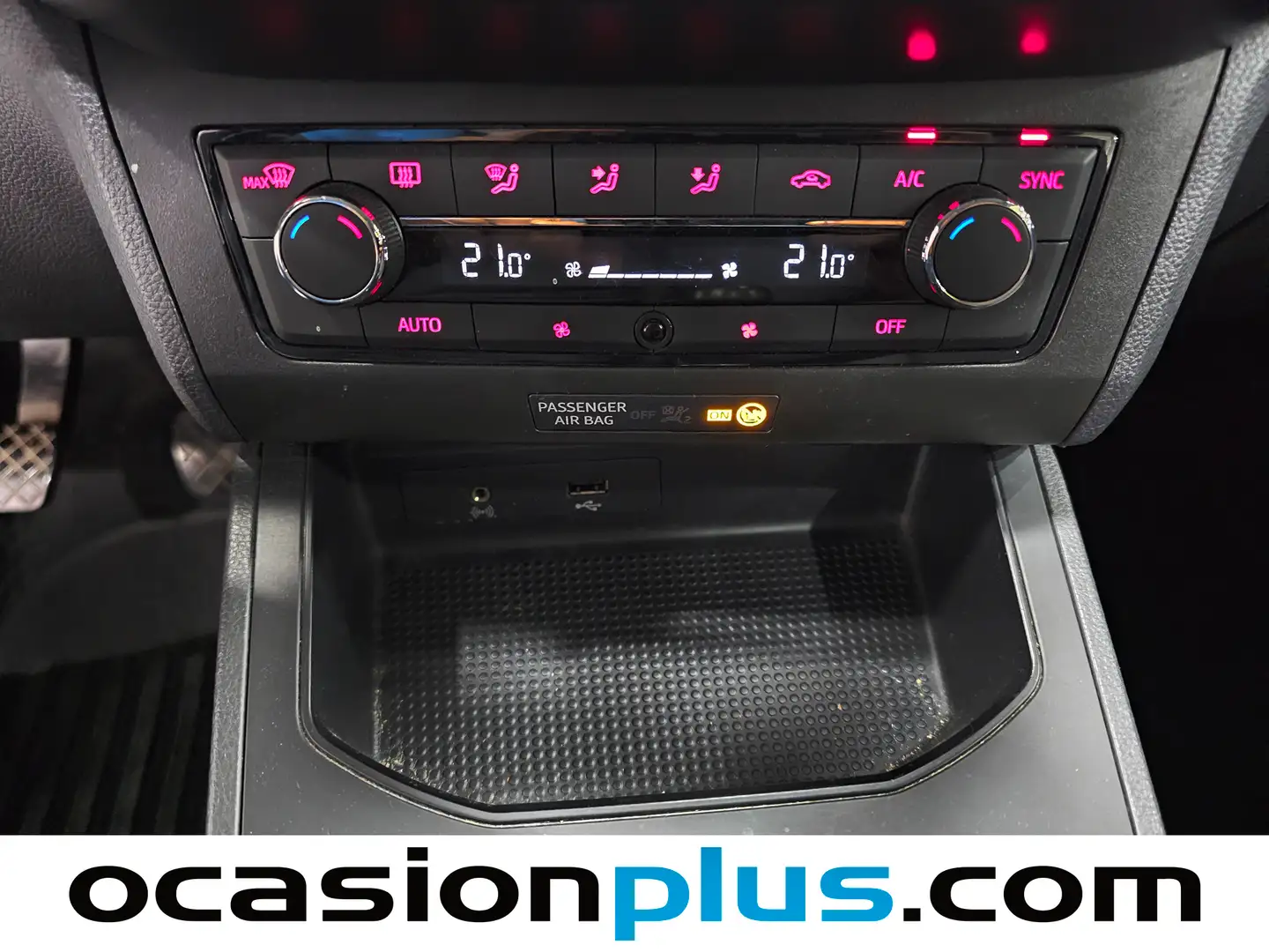 Foto Seat Ibiza SEAT Ibiza 1.0 MPI Style Plus (80 CV)