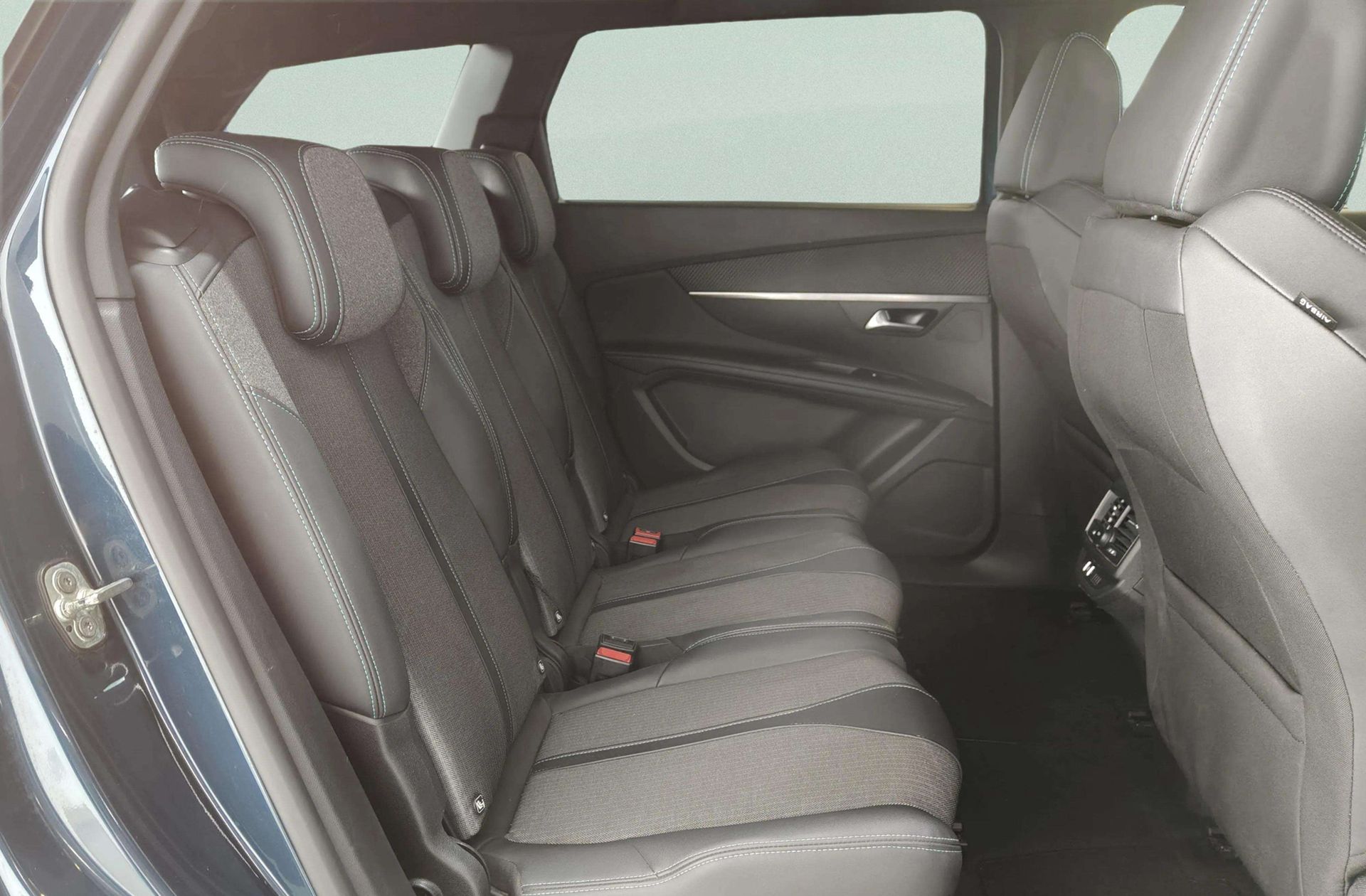 Peugeot 5008 1.2 Allure Pack eDCS6 7 plazas - foto 19