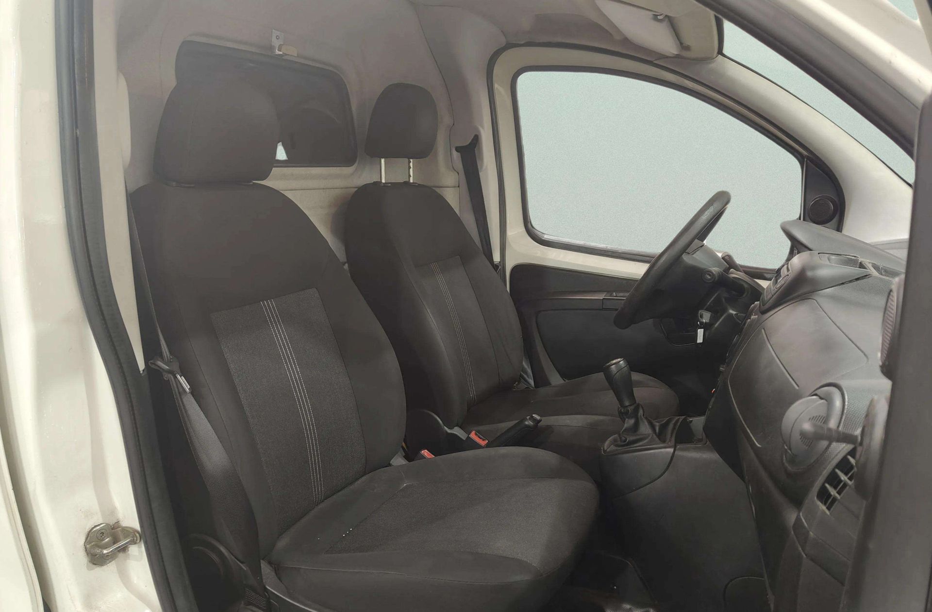 Fiat Fiorino Cargo Furgon 1.3 MultiJet Base - foto 13