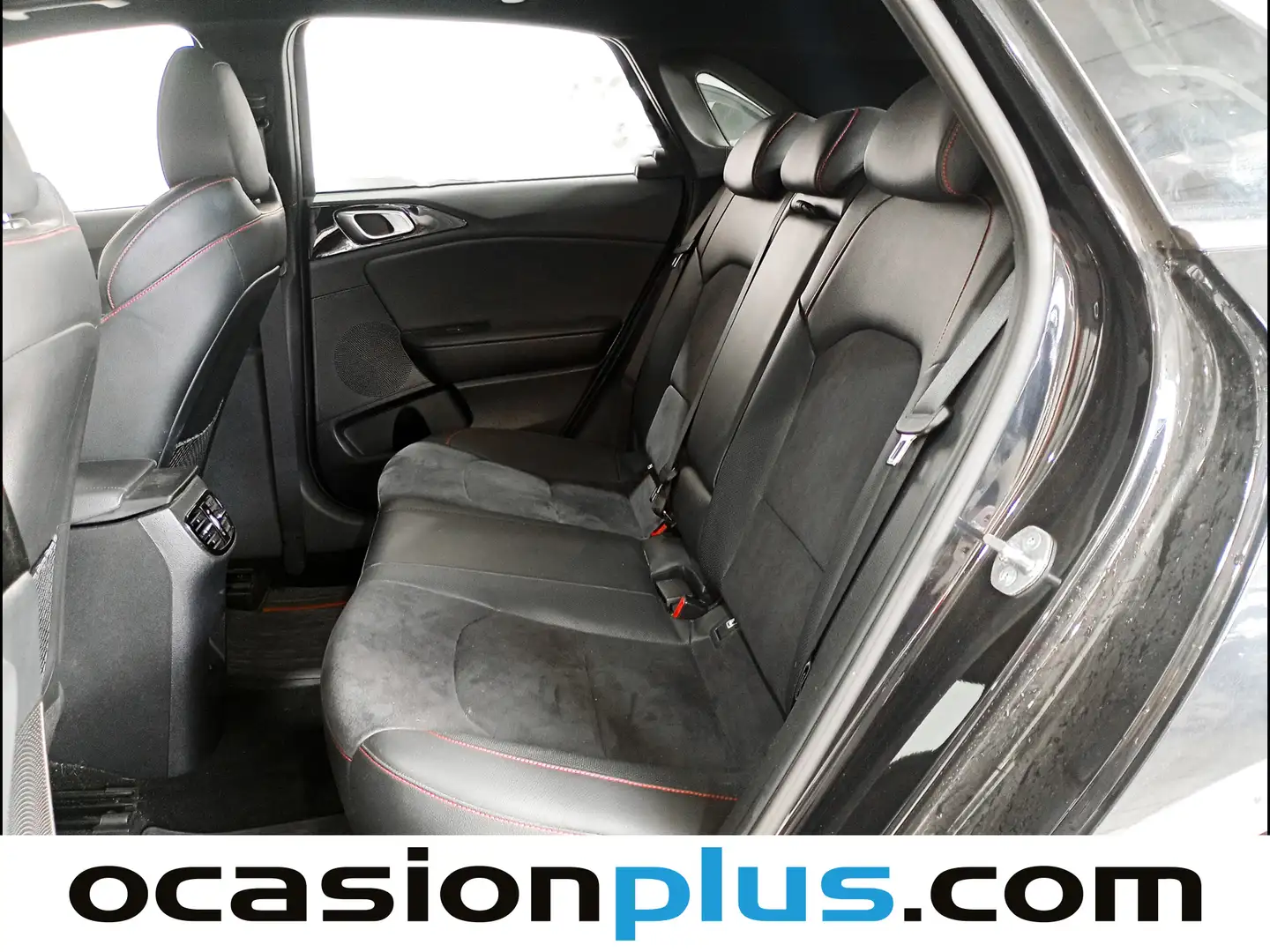 Foto KIA Ceed Kia Ceed 1.6 T-GDi GT DCT (204 CV)