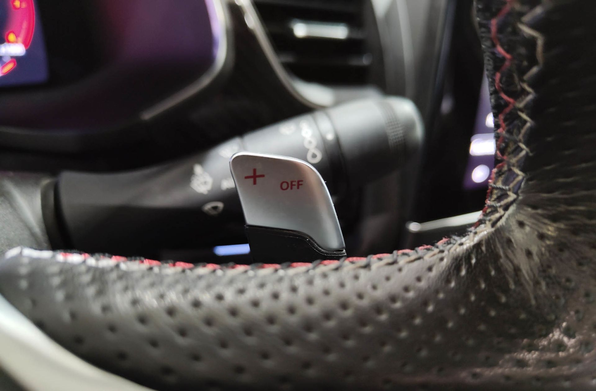 Renault Arkana RS Line TCe EDC Microhíbrido - foto 35