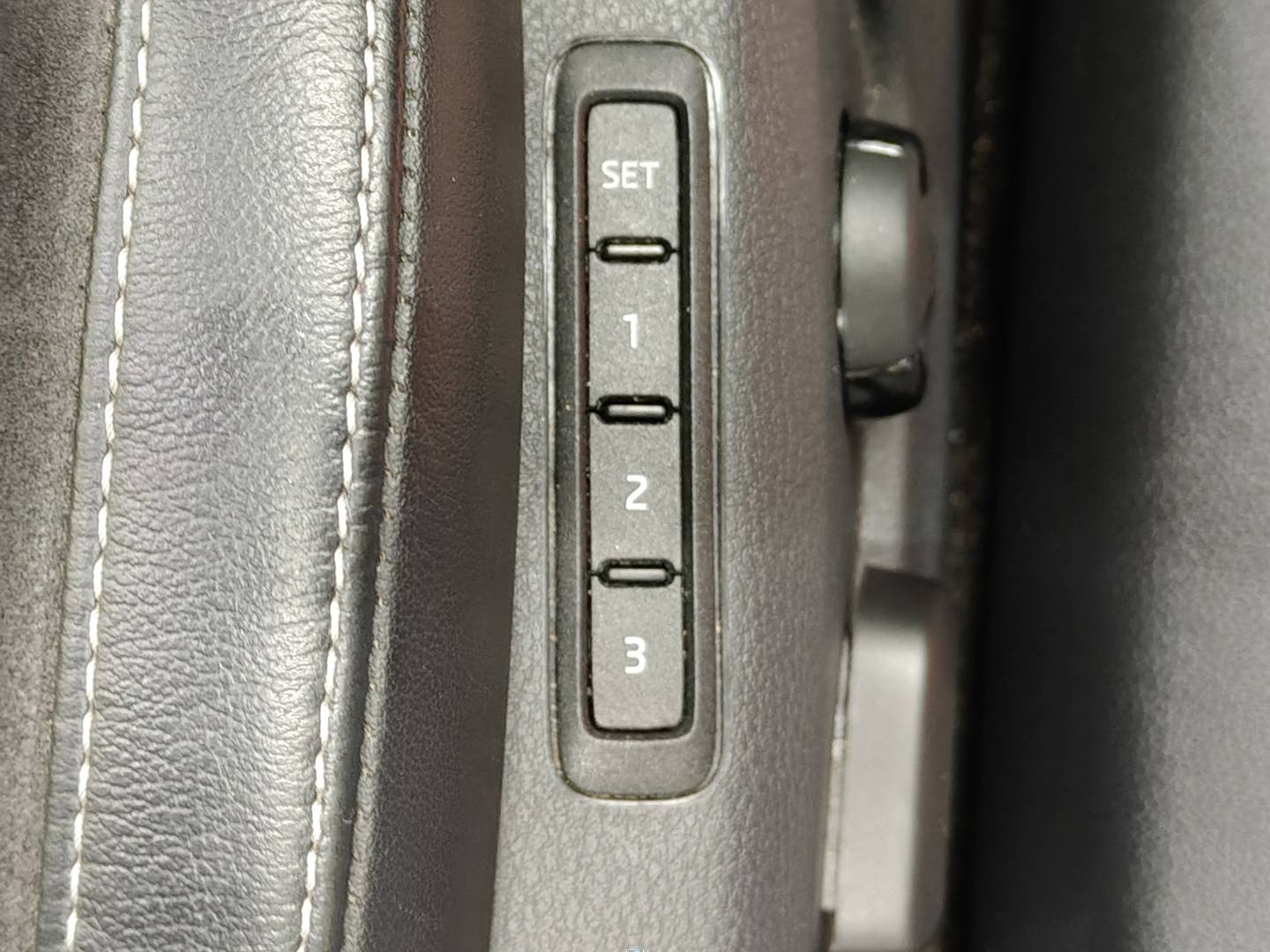 Foto Skoda Superb Skoda Superb Combi 2.0 TSI Sportline 4x4 DSG (272 CV)