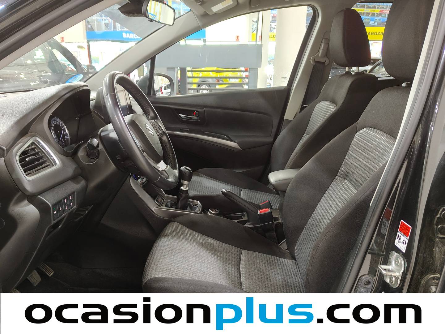 Foto asientos delanteros Suzuki S-Cross Suzuki S-Cross 1.4T Mild Hybrid S2 4WD (129 CV)