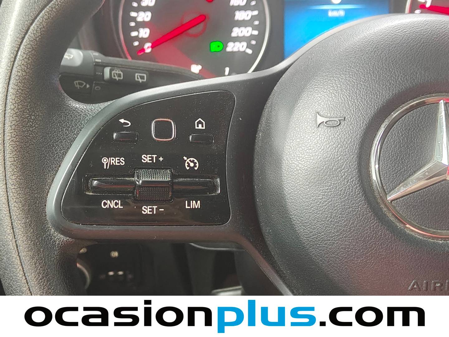 Equipamiento del Mercedes Citan Mercedes-Benz Citan Combi 110 CDI Tourer Base Largo (95 CV)