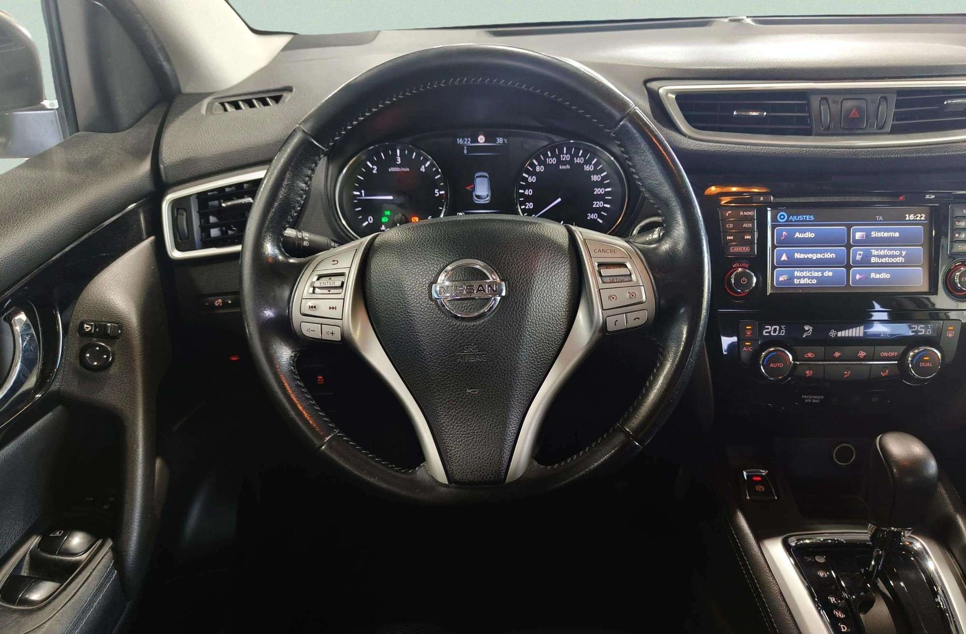 Nissan Qashqai dCi 130 N-Connecta 4x2 XTronic - foto 21