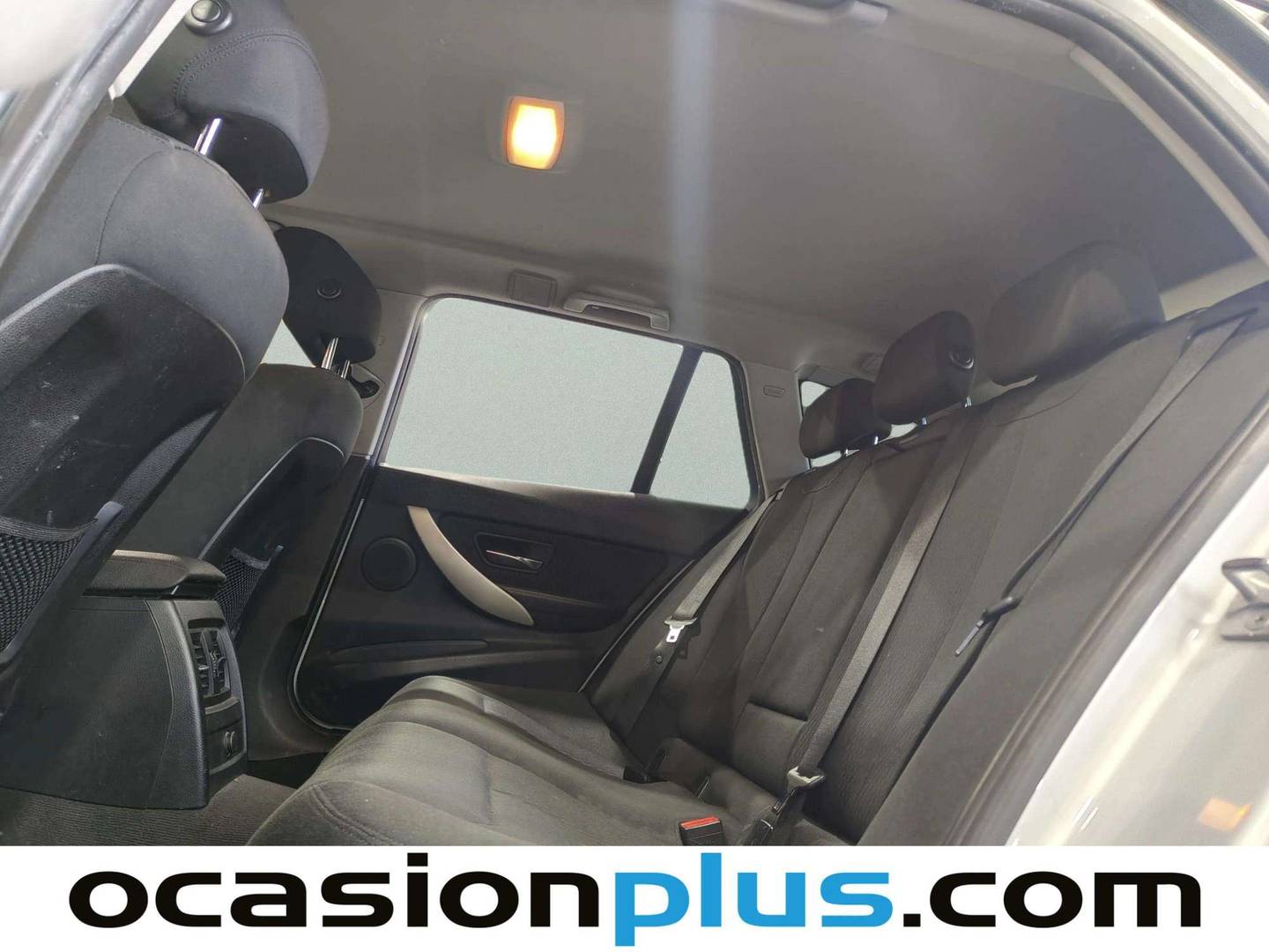 Foto asientos traseros BMW Serie 3 BMW Serie 3 318d Touring (150 CV)
