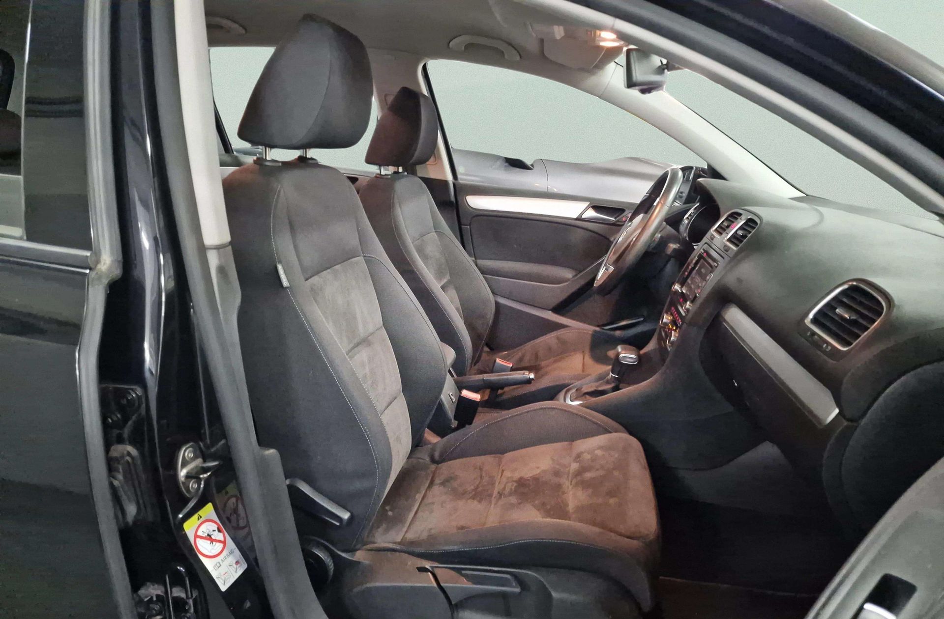 Volkswagen Golf Sport 1.6 TDI CR DSG - foto 16