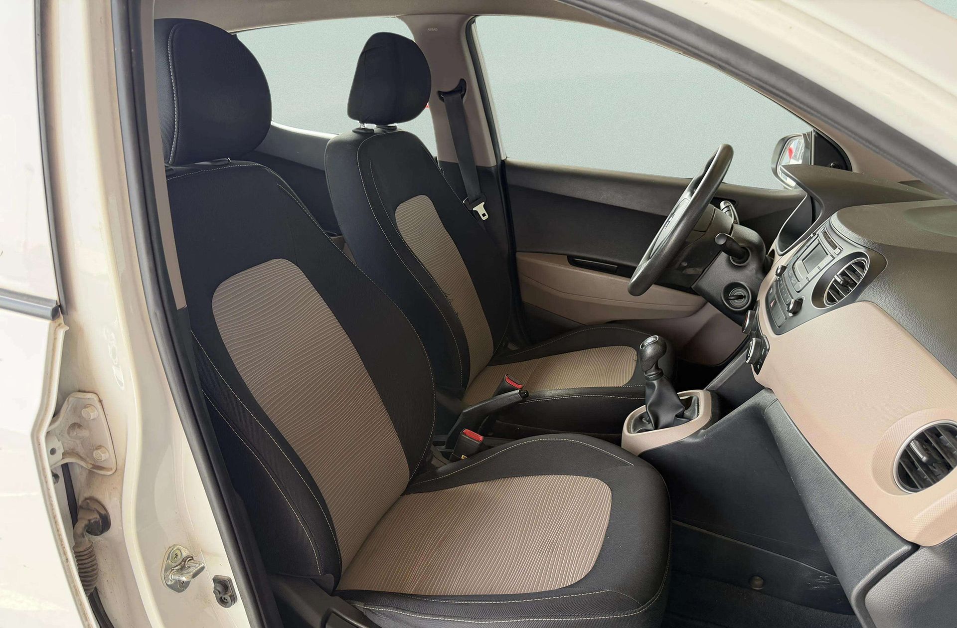 Hyundai i10 1.0 BlueDrive Klass - foto 13
