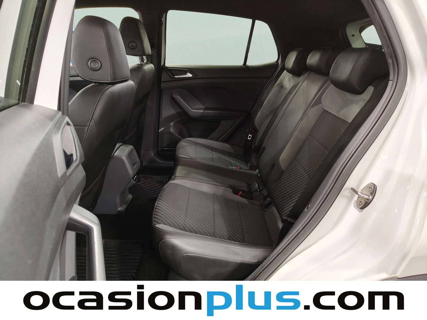 Foto asientos traseros Volkswagen T-Cross Volkswagen T-Cross Sport 1.5 TSI (150 CV) DSG Pack R-Line