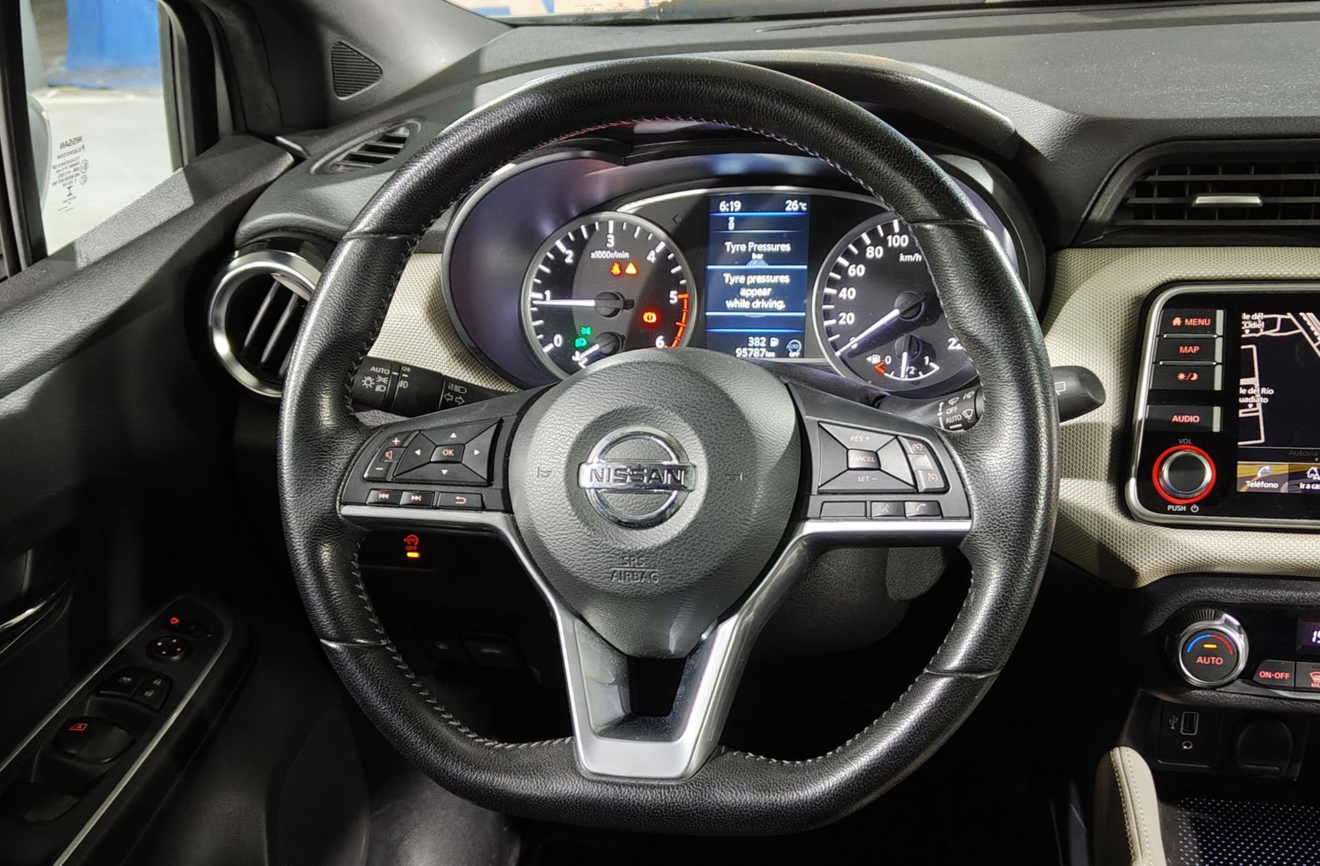 Nissan Micra 1.5 dCi N-Connecta - foto 22