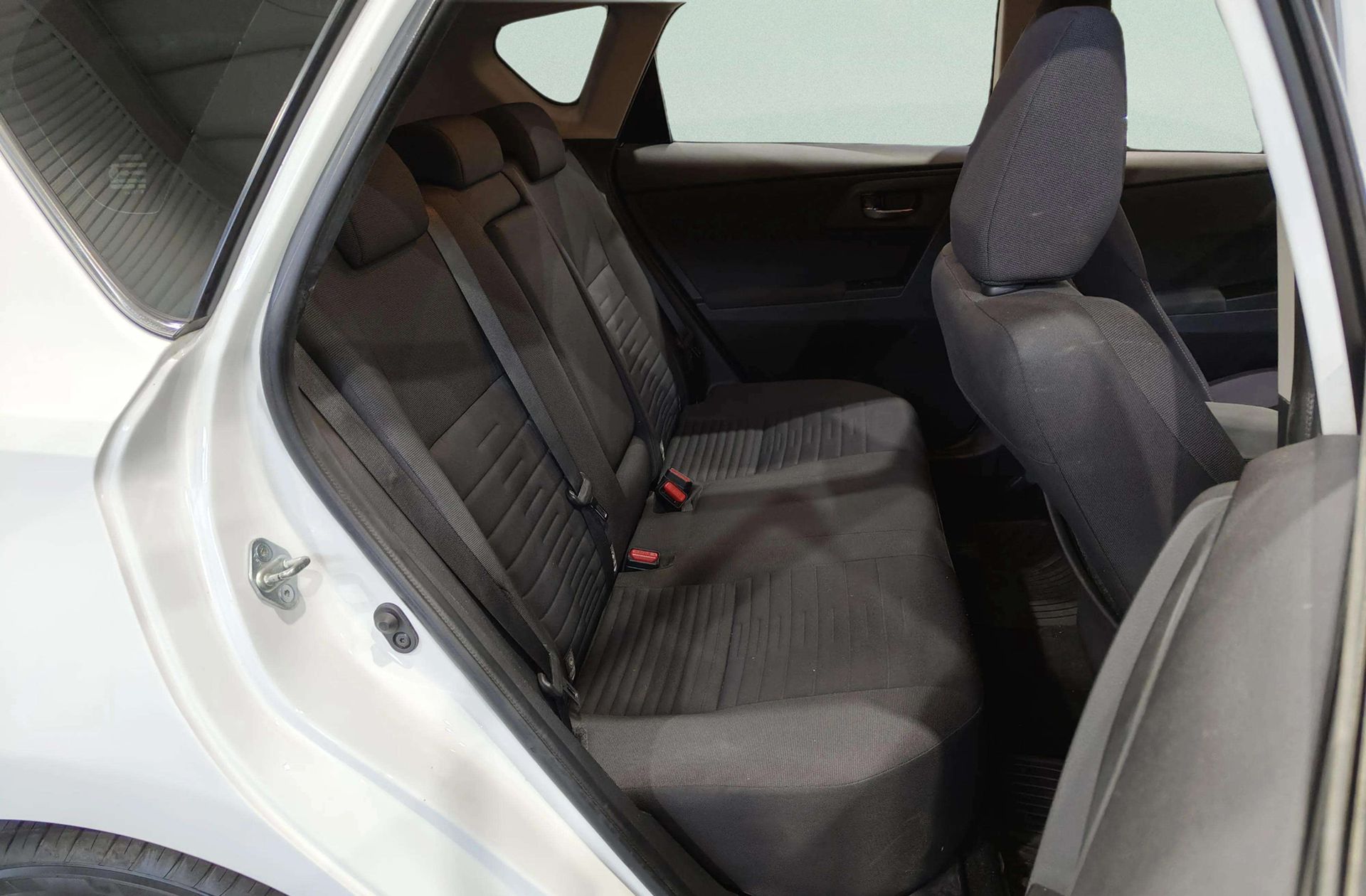 Toyota Auris 1.4 90 D Active - foto 14