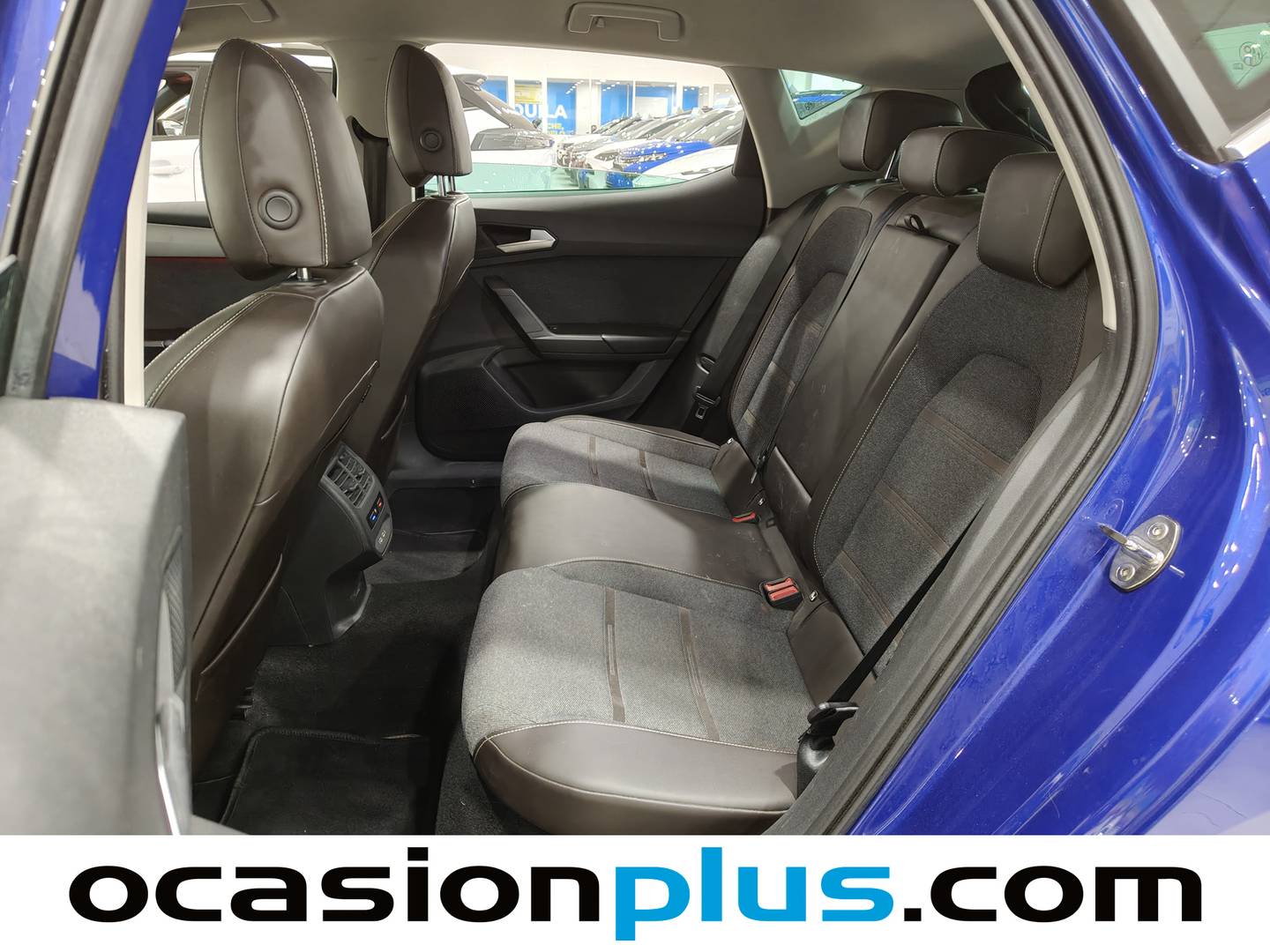 Foto asientos traseros Seat León SEAT León 2.0 TDI S&S Xcellence DSG (150 CV)