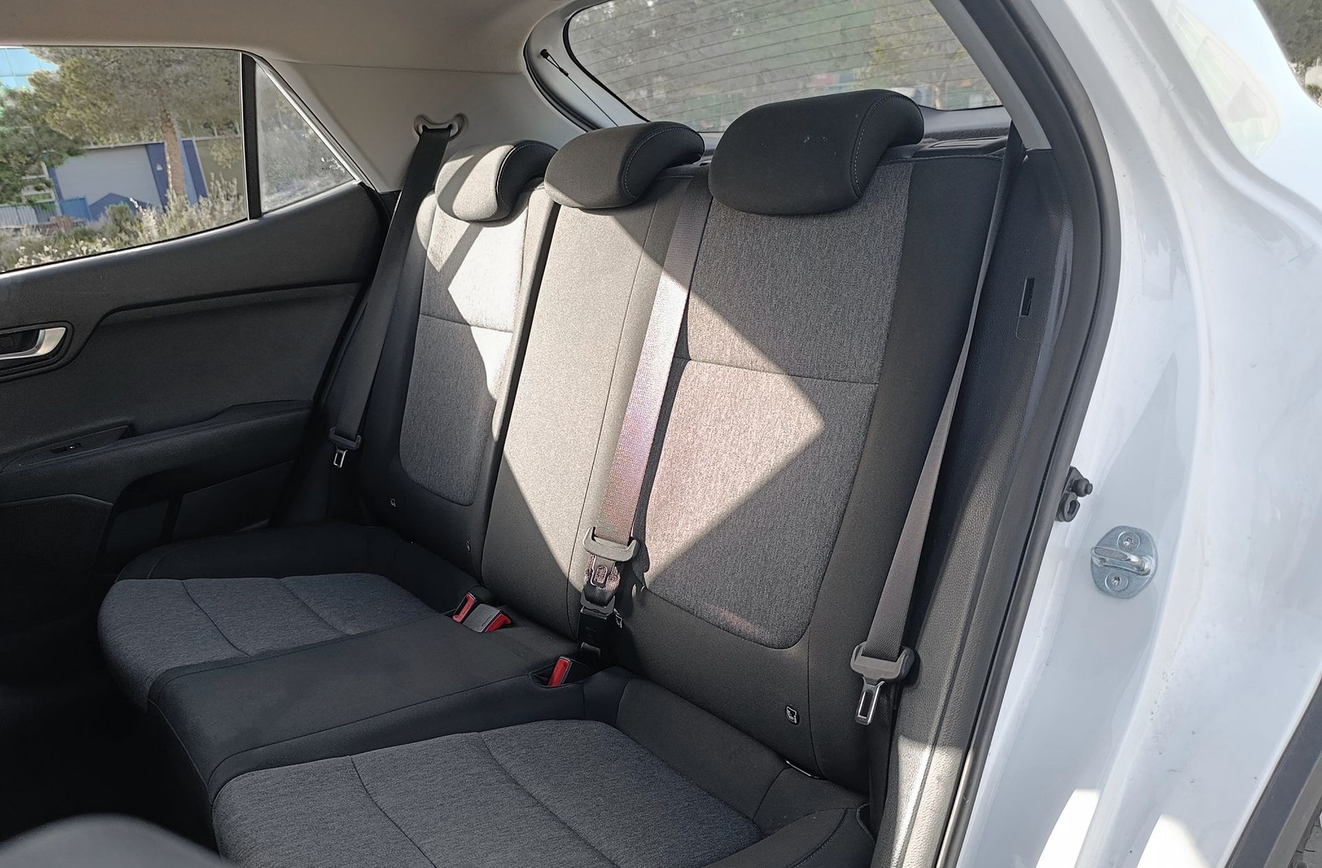 Kia Stonic 1.0 T-GDi Drive DCT - foto 12