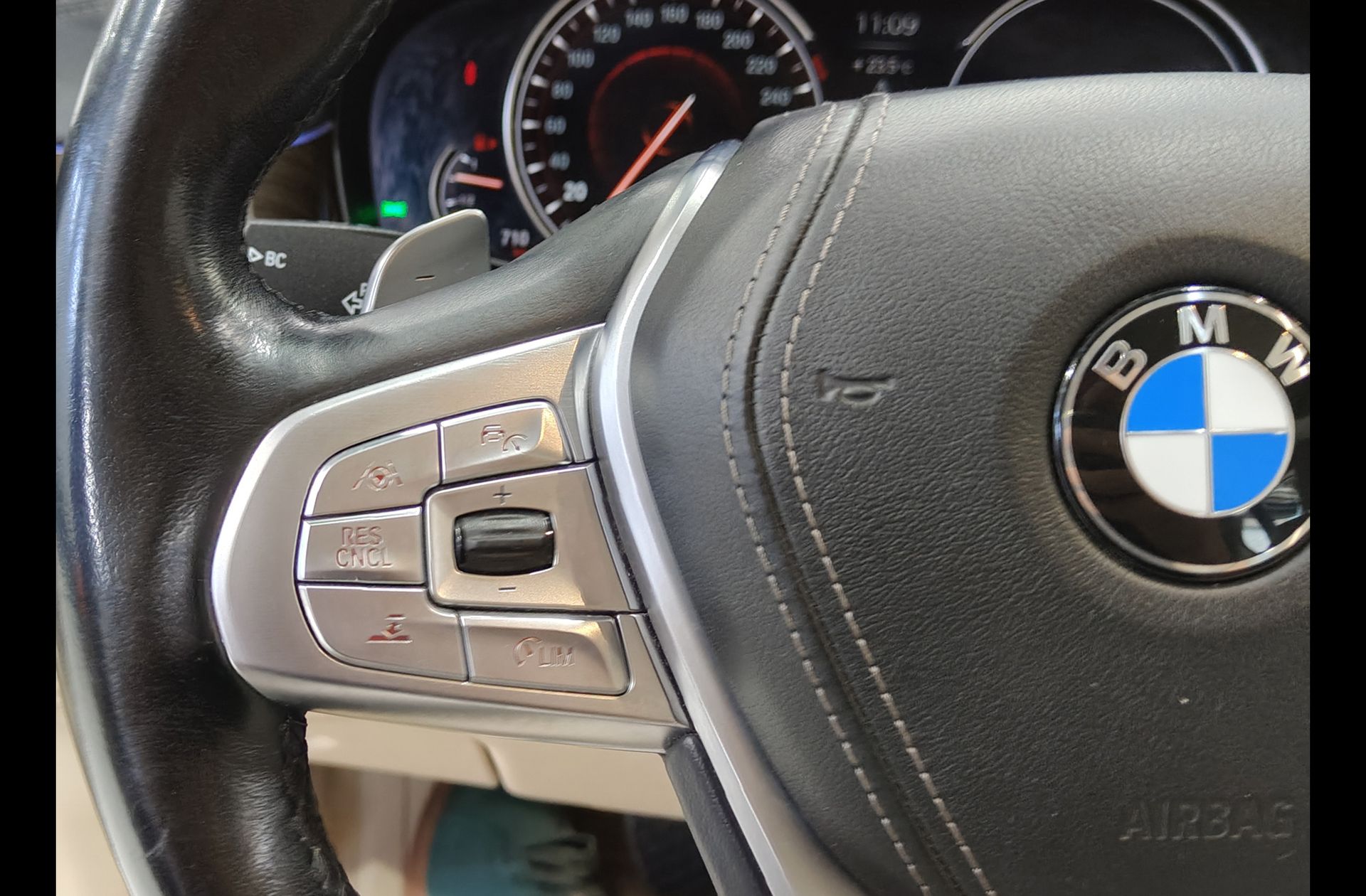 BMW Serie 7 750Li xDrive - foto 27