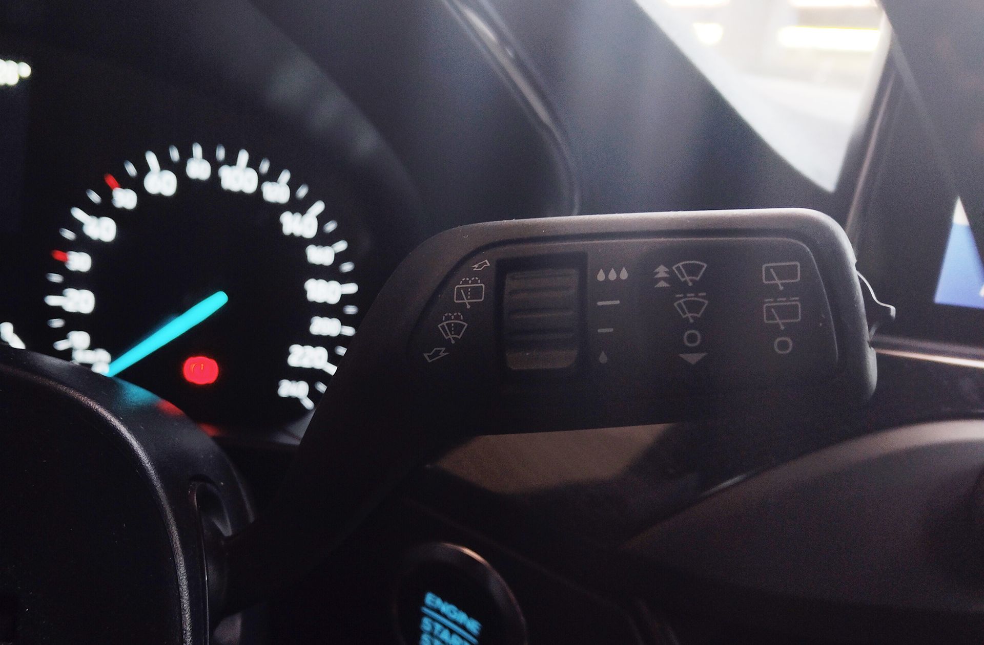 Ford Focus 1.0 EcoBoost MHEV ST-Line X - foto 28