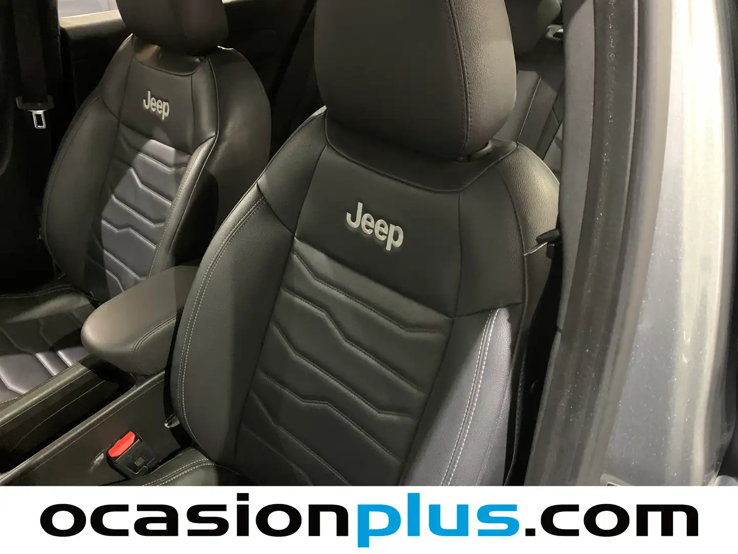 Foto Jeep Avenger Jeep Avenger 1.2 G Summit (100 CV)