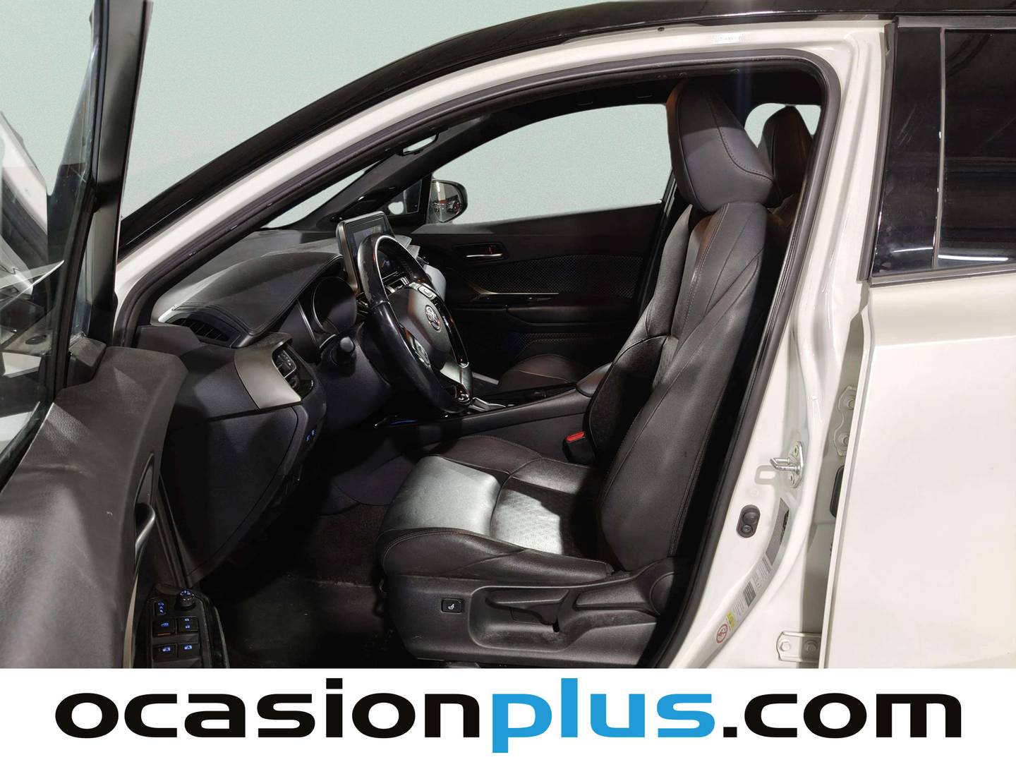 Foto asientos delanteros Toyota C-HR Toyota C-HR 1.8 125H Advance Plus Luxury (122 CV)