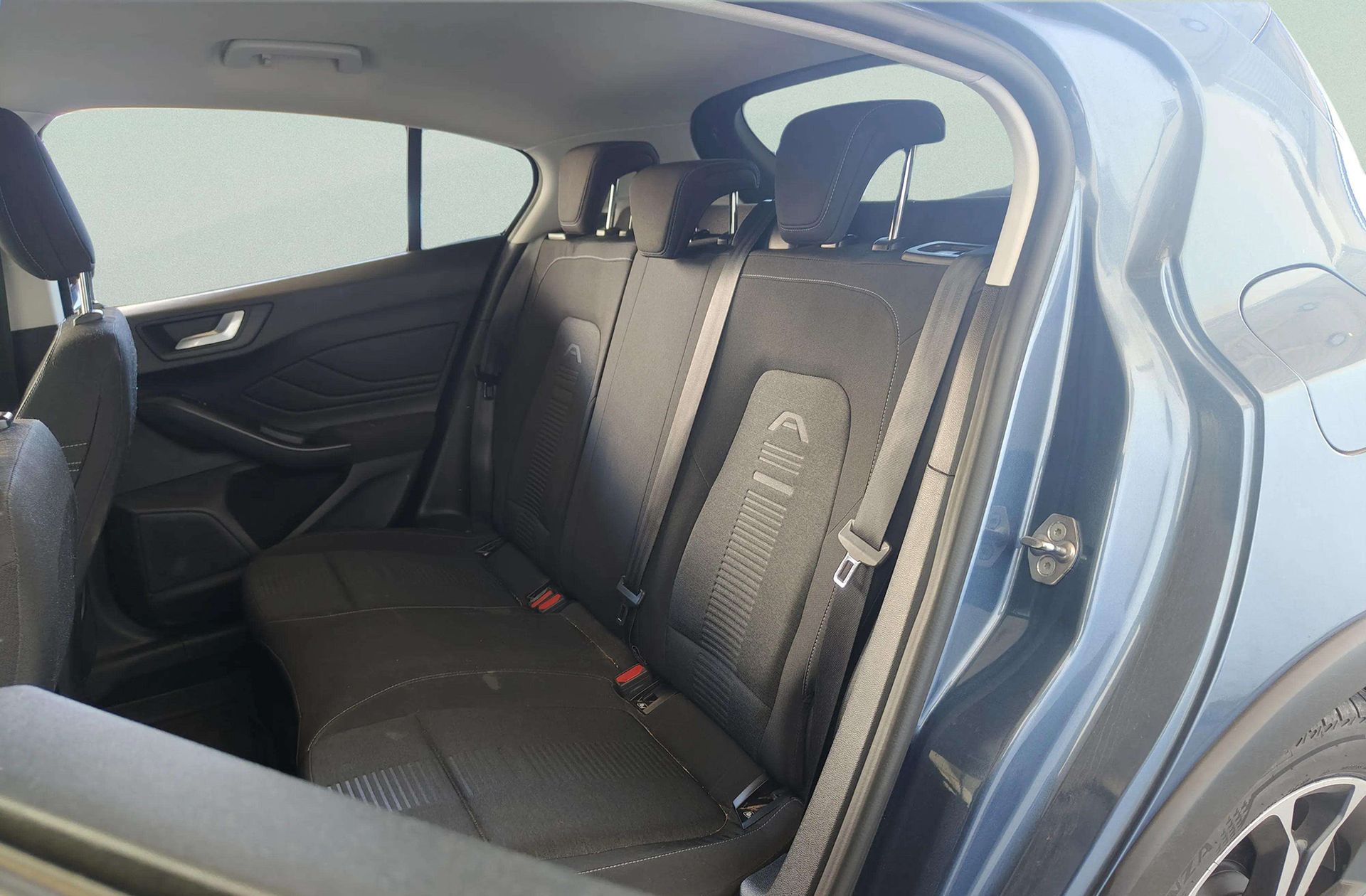 Ford Focus 1.0 EcoBoost Active - foto 12