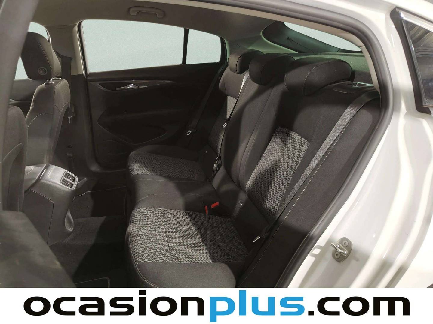 Foto asientos traseros Opel Insignia Opel Insignia 1.6 CDTi ecoFLEX S&S Selective  (136 CV)