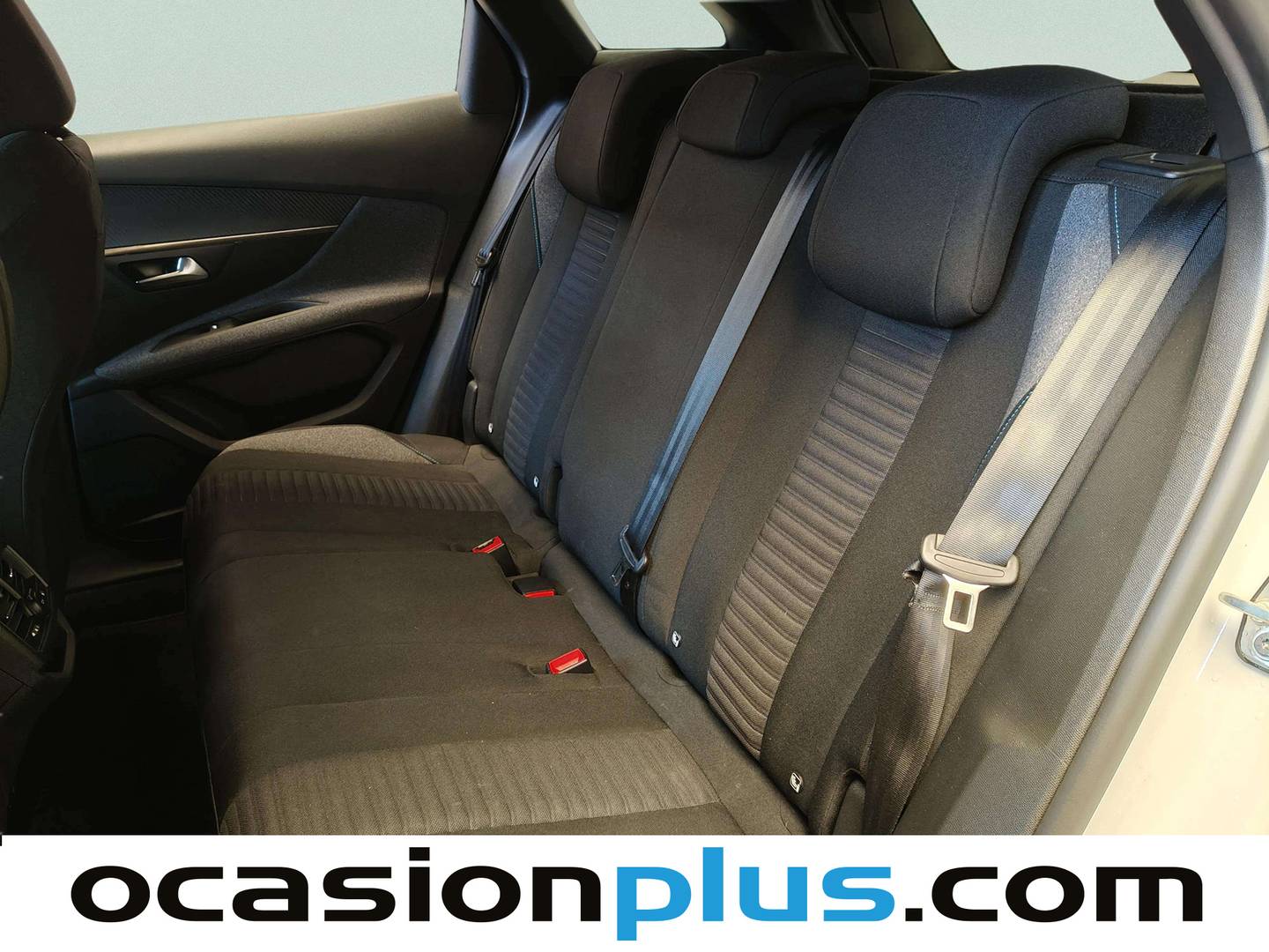 Foto asientos traseros Peugeot 3008 Peugeot 3008 BlueHDi 130 S&S Active Pack EAT8 (130 CV)