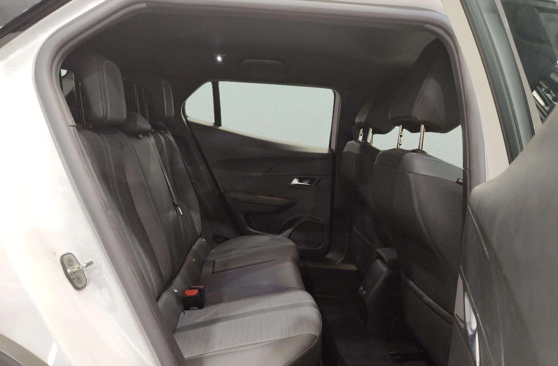 Peugeot 2008 PureTech 130 Allure Pack - foto 19