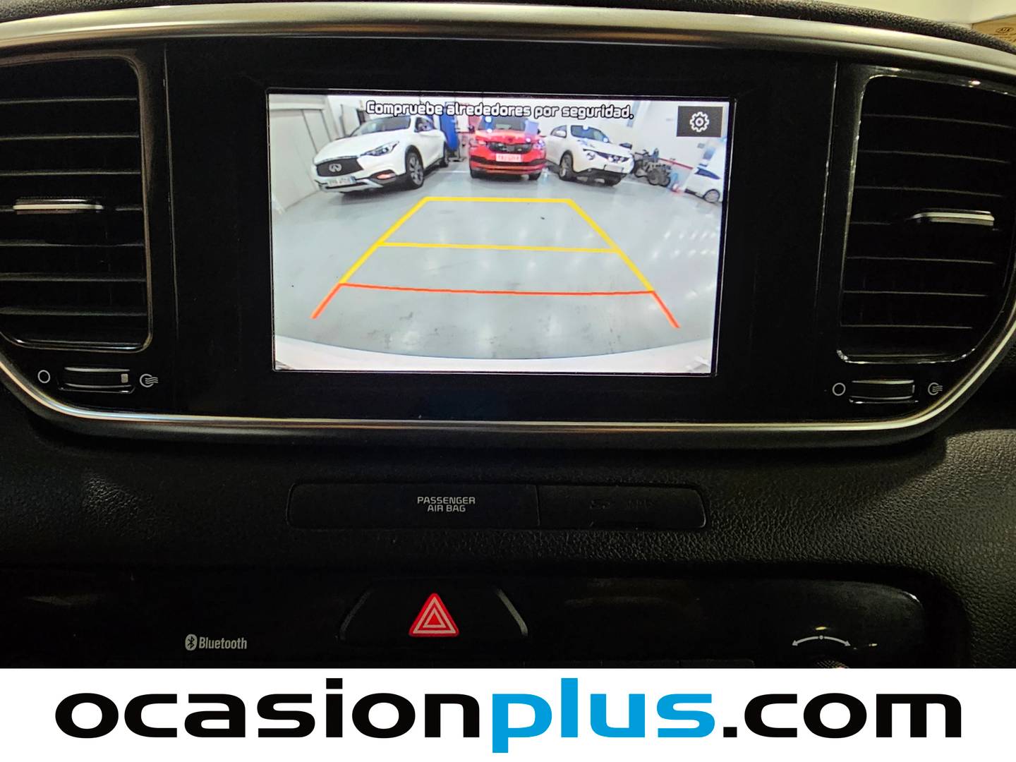 Equipamiento del KIA Sportage KIA Sportage 1.6 MHEV Drive 4x2 (136 CV)