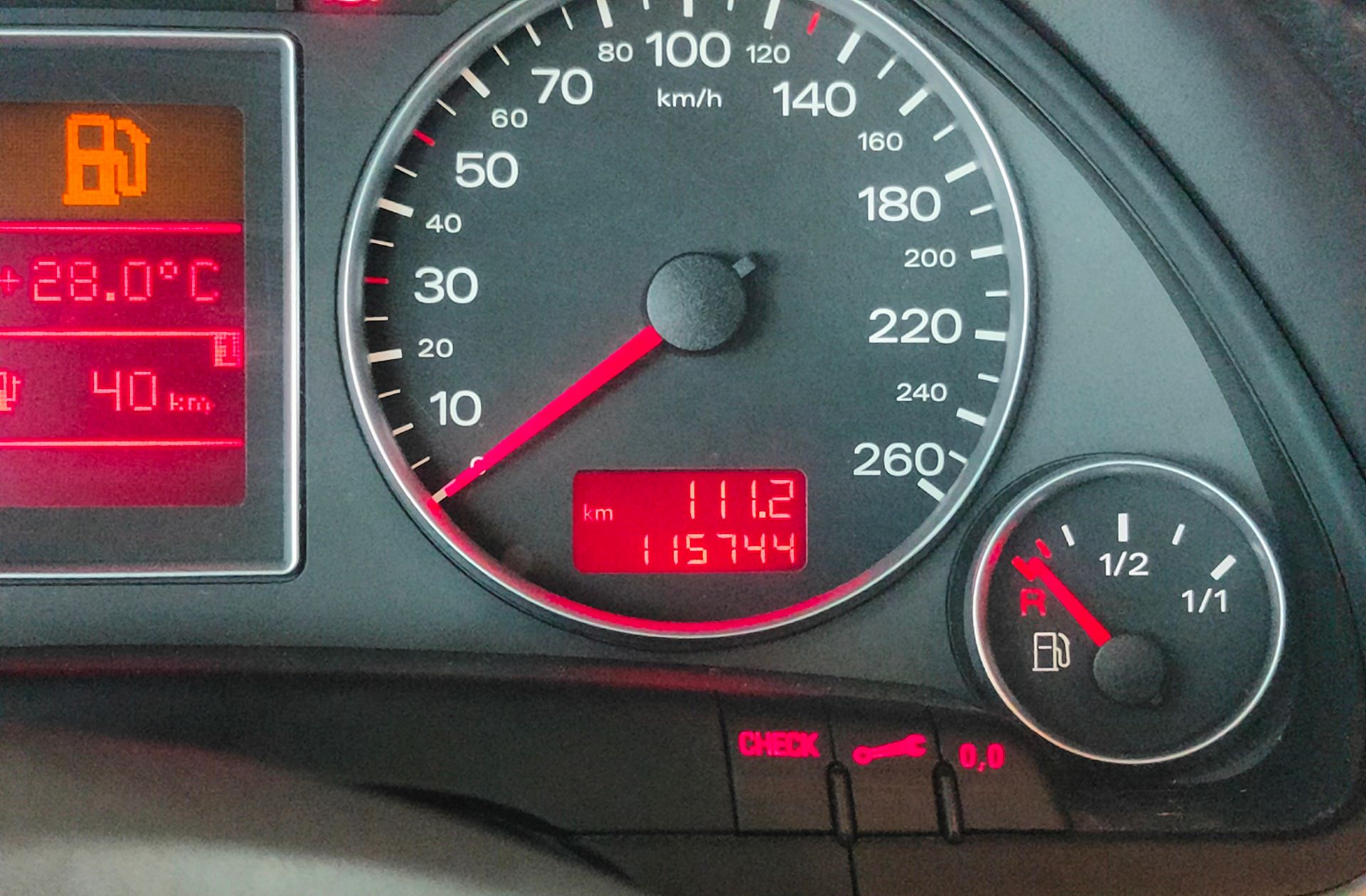Audi A4 1.9 TDI - foto 7