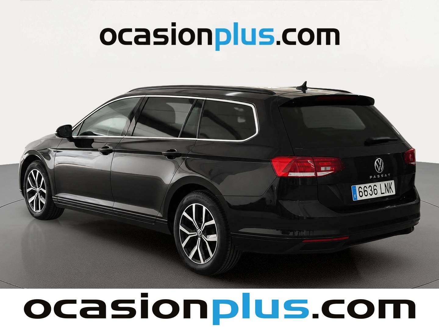 Foto trasera Volkswagen Passat Volkswagen Passat Variant Executive 1.5 TSI (150 CV) DSG izquierda