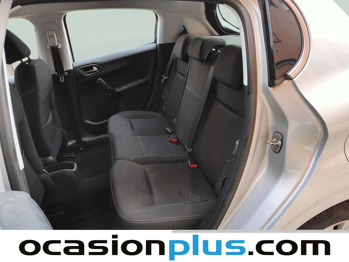 Foto asientos traseros Peugeot 208 Peugeot 208 PureTech 110 S&S Allure EAT6 (110 CV)