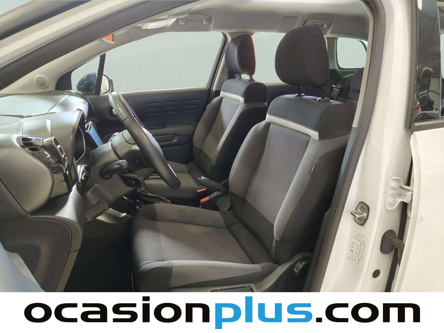 Foto Citroën C3 Aircross Citroen C3 Aircross PureTech 130 Shine Pack EAT6 (131 CV)